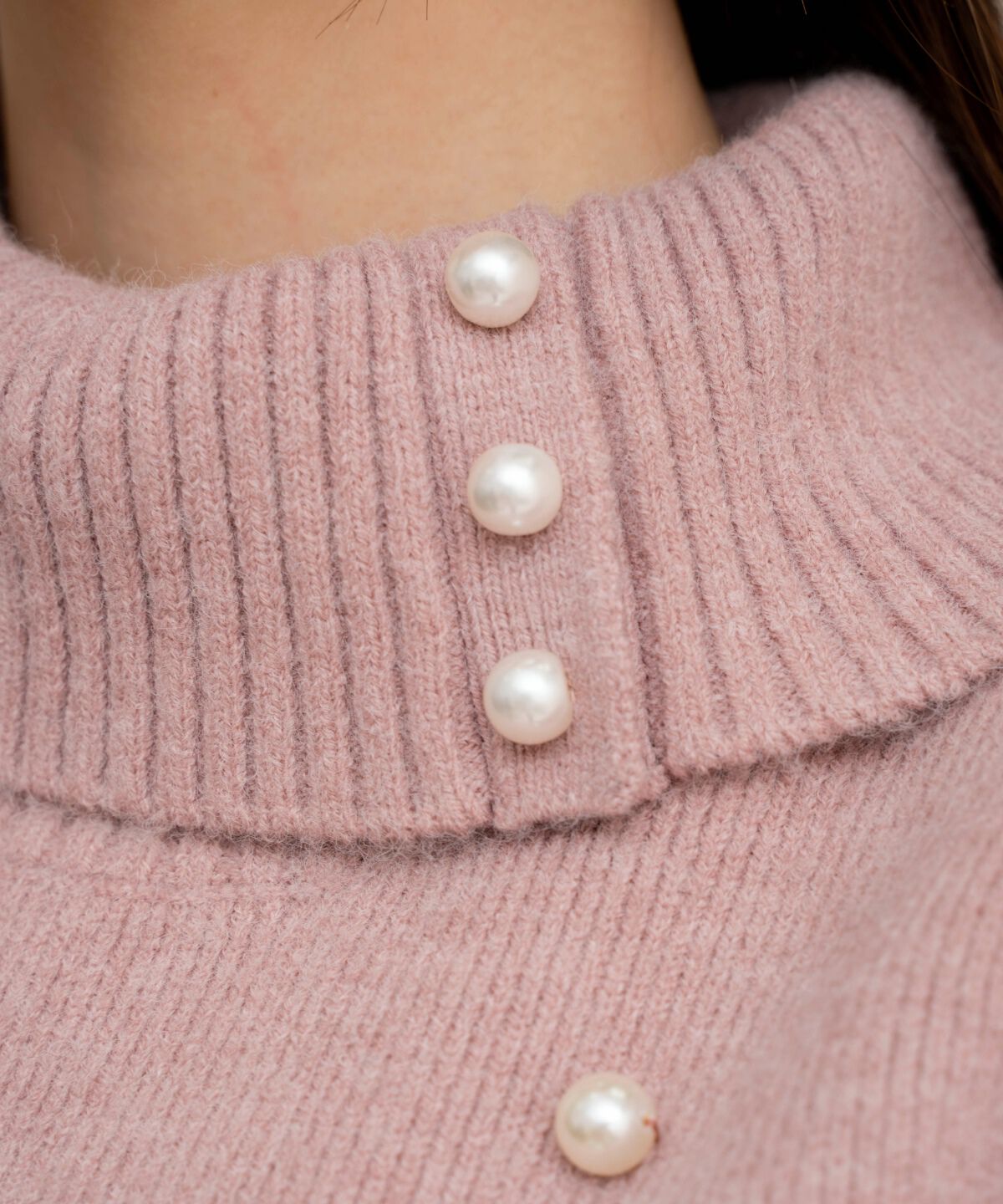 WILLSELECTION「パール付きタートルネックニットワンピース」|ワンピース|