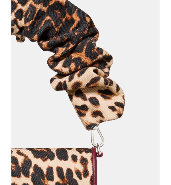 kate spade new york「ナターシャ レオパード スクランチ ストラップ ミニ バッグ」|ストラップ|