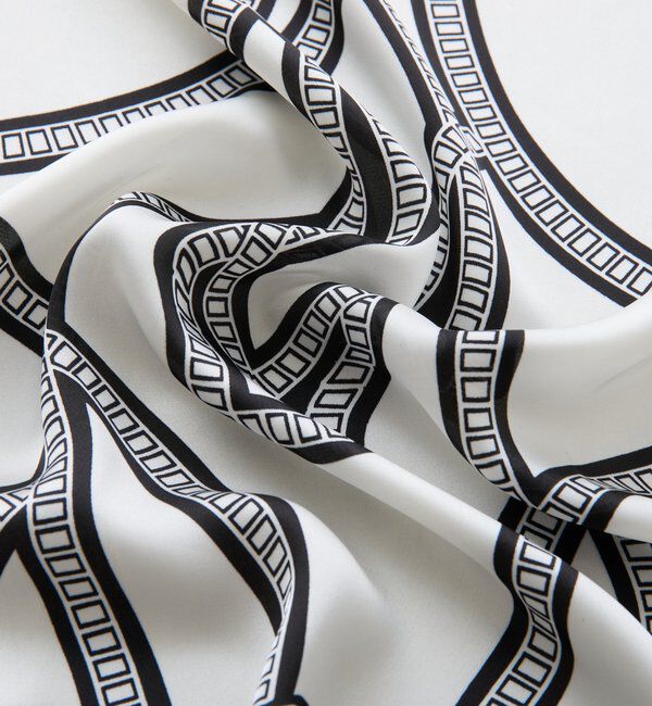  「【PAPILLONNER/パピヨネ】チェーン&ホースシュー柄スカーフ」|マフラー|