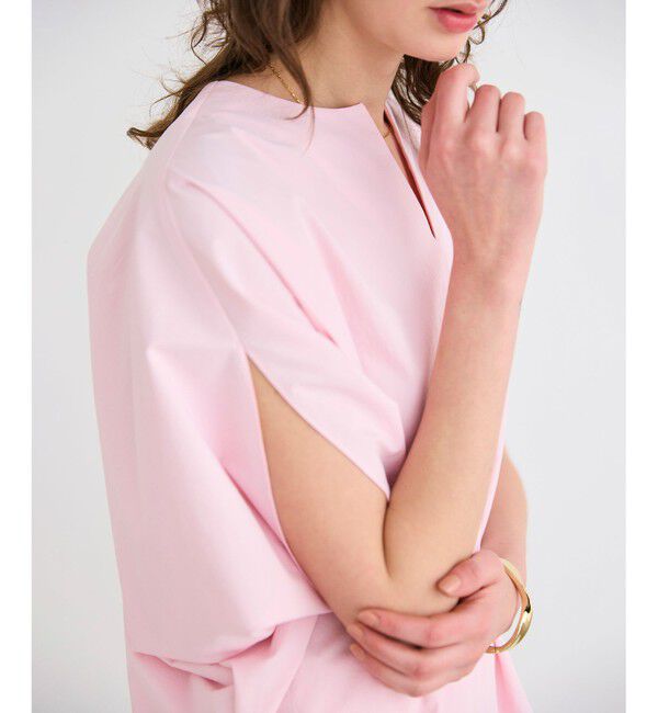 BEIGE,「【接触冷感/UVカット/洗える・BAILA 8.9月合併号掲載】YANN / Vスリットプルオーバーブラウス」|シャツ・ブラウス|