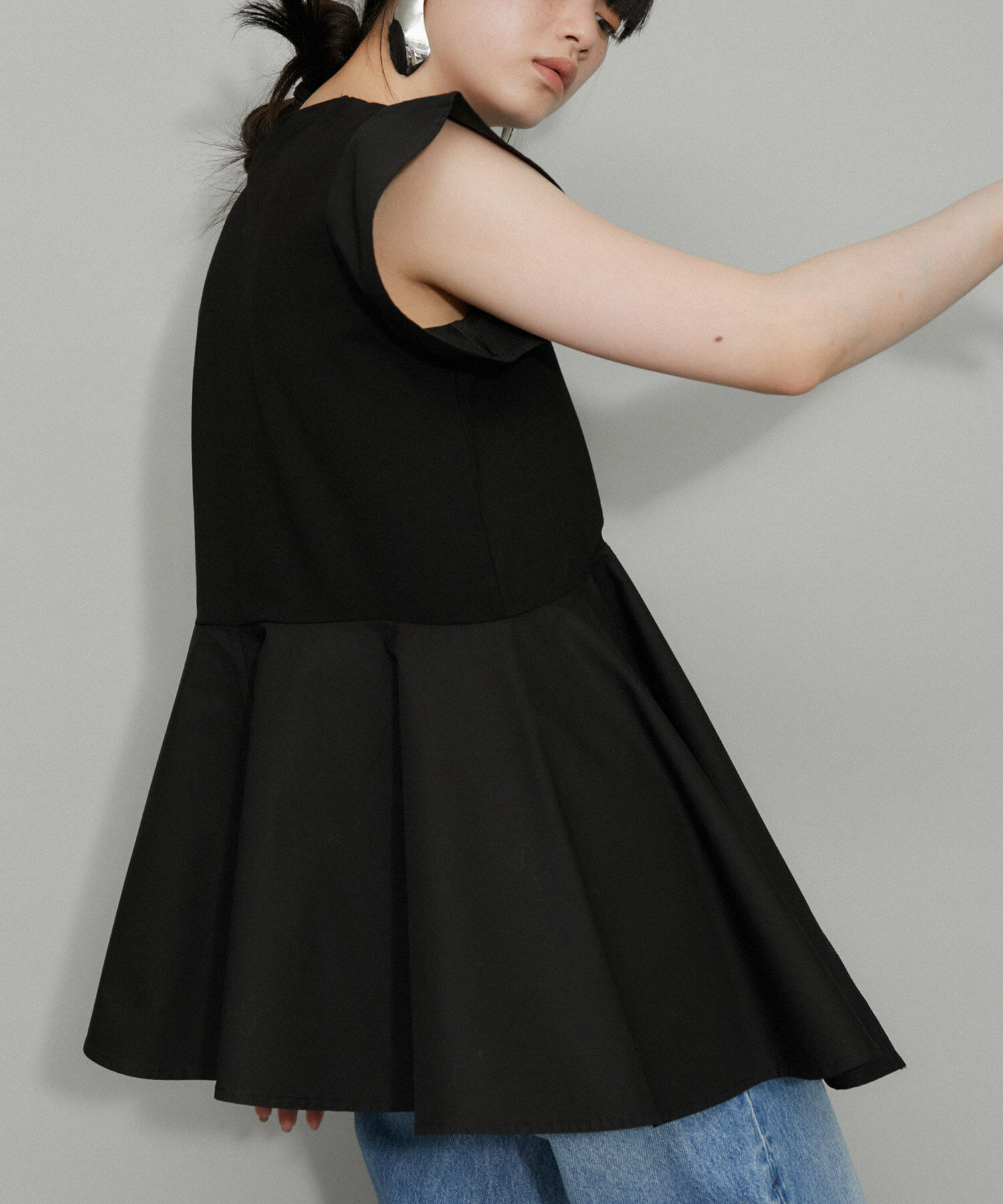 ADAM ET ROPE'「【再入荷・WEB限定・洗える】フリルペプラムカットソー」|Tシャツ・カットソー|