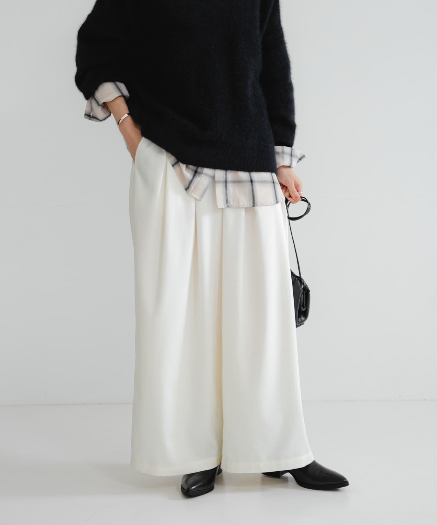 URBAN RESEARCH「ストレッチタックギャザーワイドパンツ」|その他|