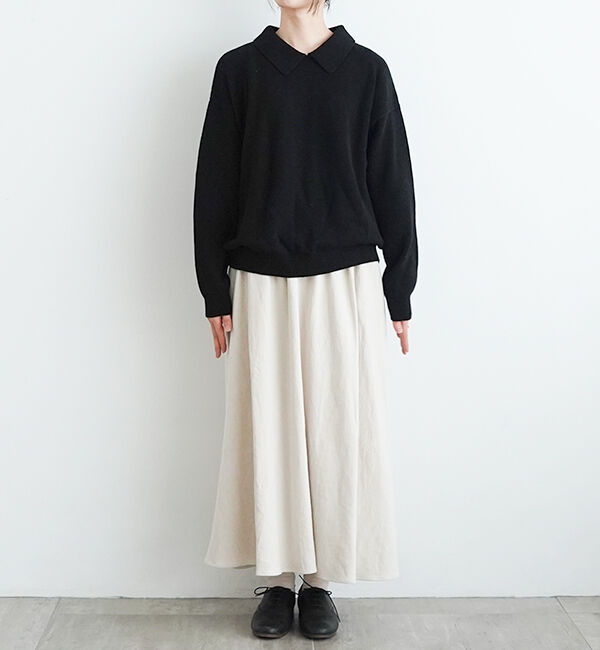 休日と詩「休日のやさしい襟のニット」|ニット・セーター|