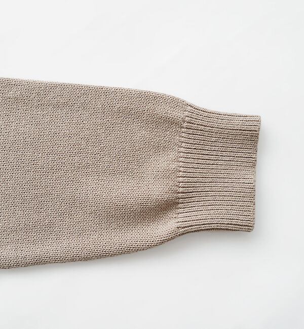 休日と詩「休日のやさしい襟のニット」|ニット・セーター|