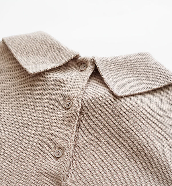 休日と詩「休日のやさしい襟のニット」|ニット・セーター|