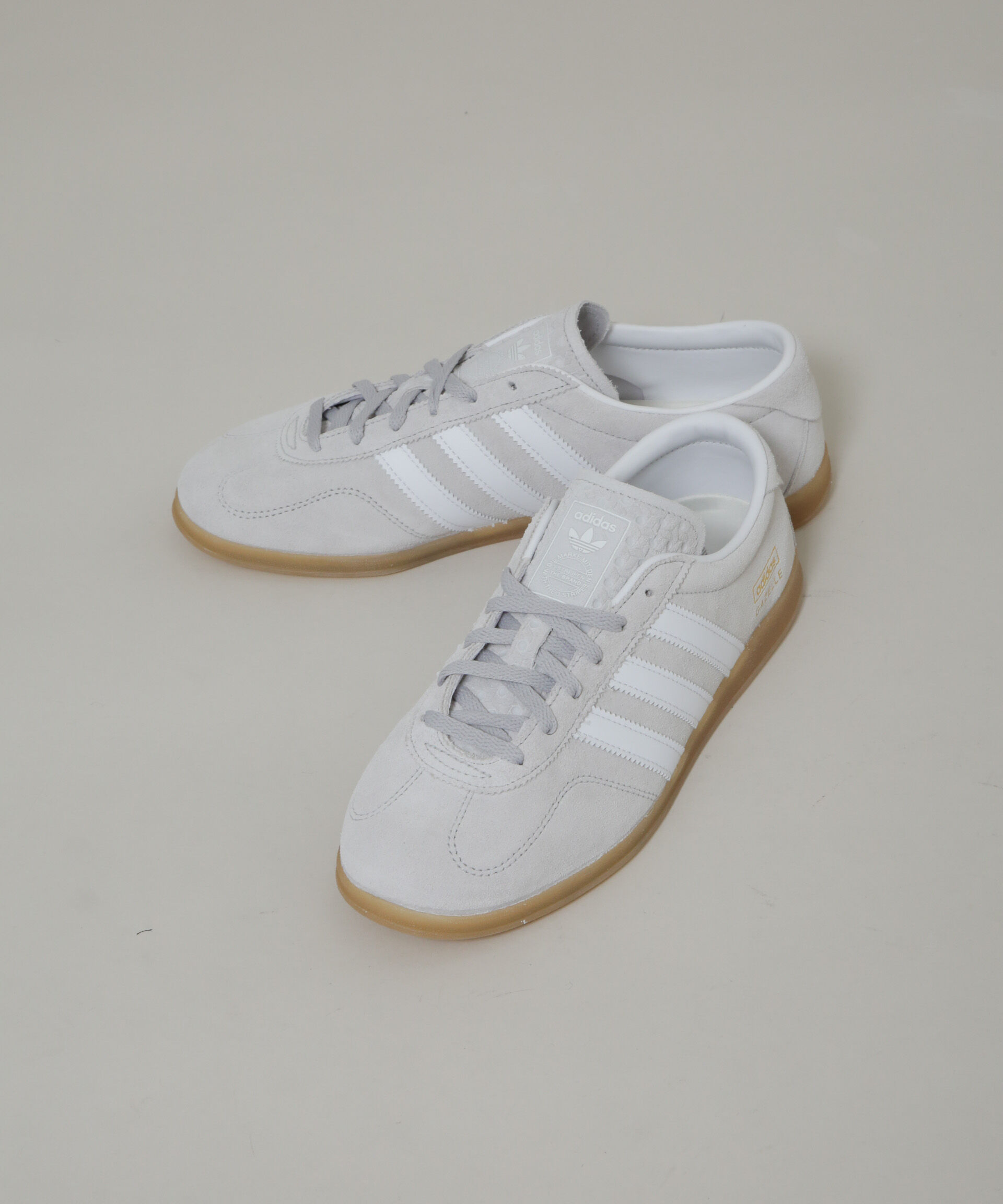 nano･universe「adidas/GAZELLE LO PRO W」|スニーカー|グレー