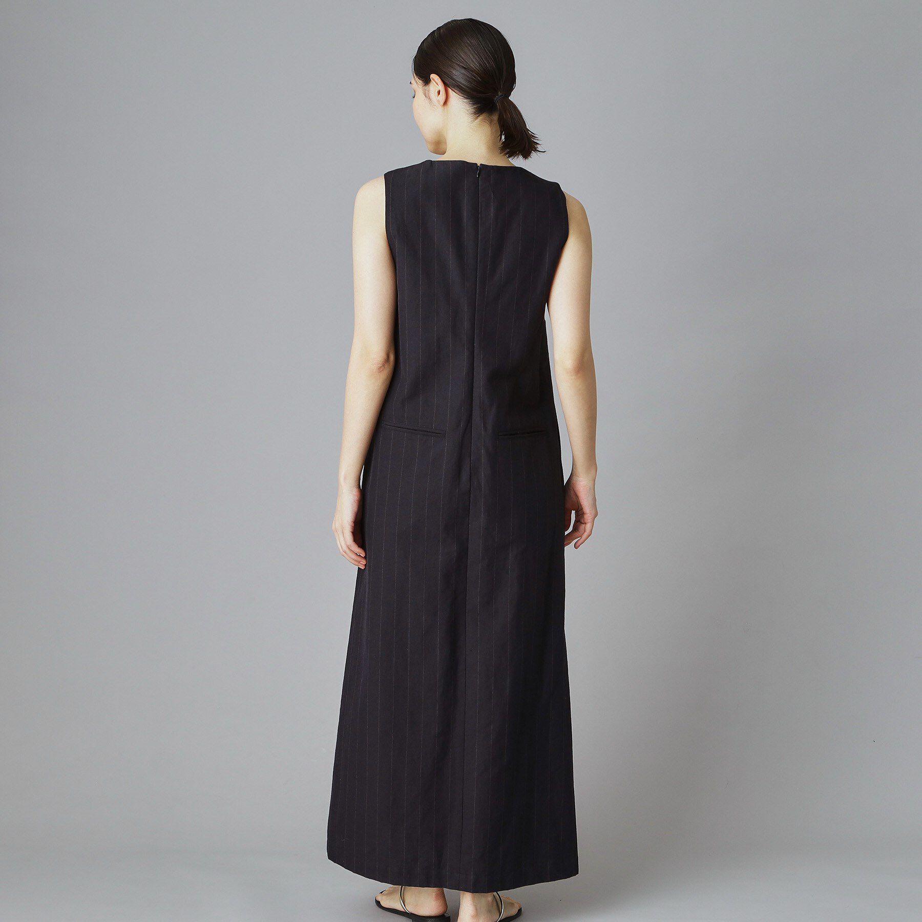 DRESSTERIOR「TICCA（ティッカ）Vネックノースリーブワンピース」|ワンピース|