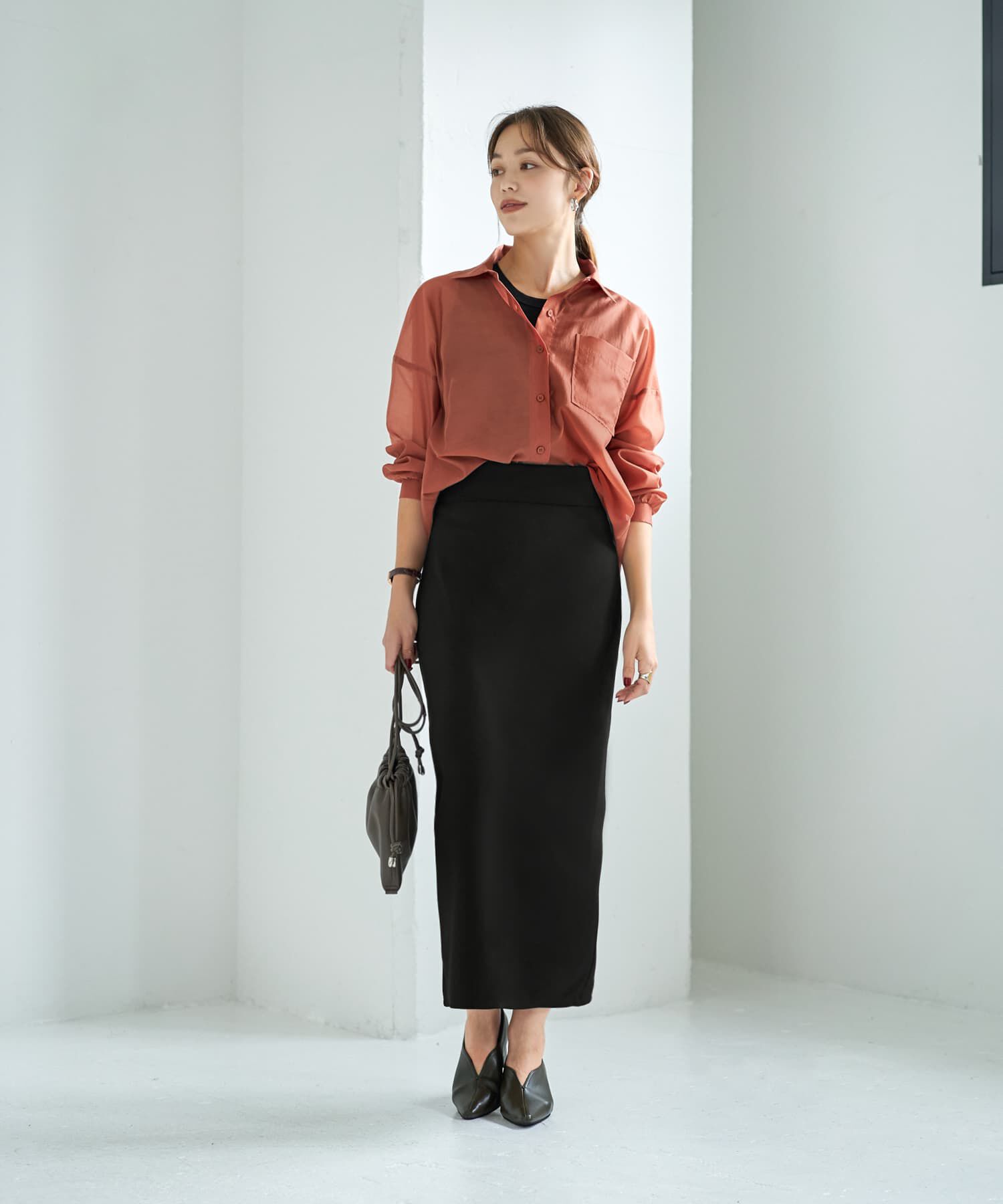 STYLE DELI「【袖口がゴムで便利な】微シアー微光沢シャツ」|シャツ・ブラウス|