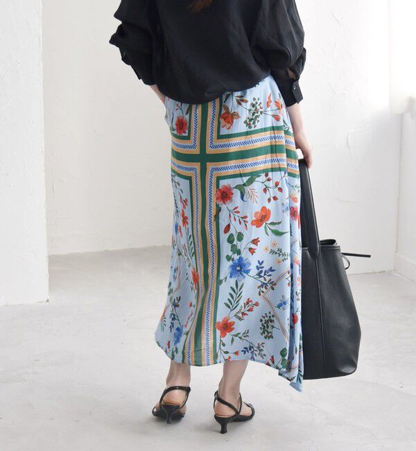 quaranciel「quaranciel: SPRINTEX フラワーパネル柄 スカーフ フレア スカート」|スカート|