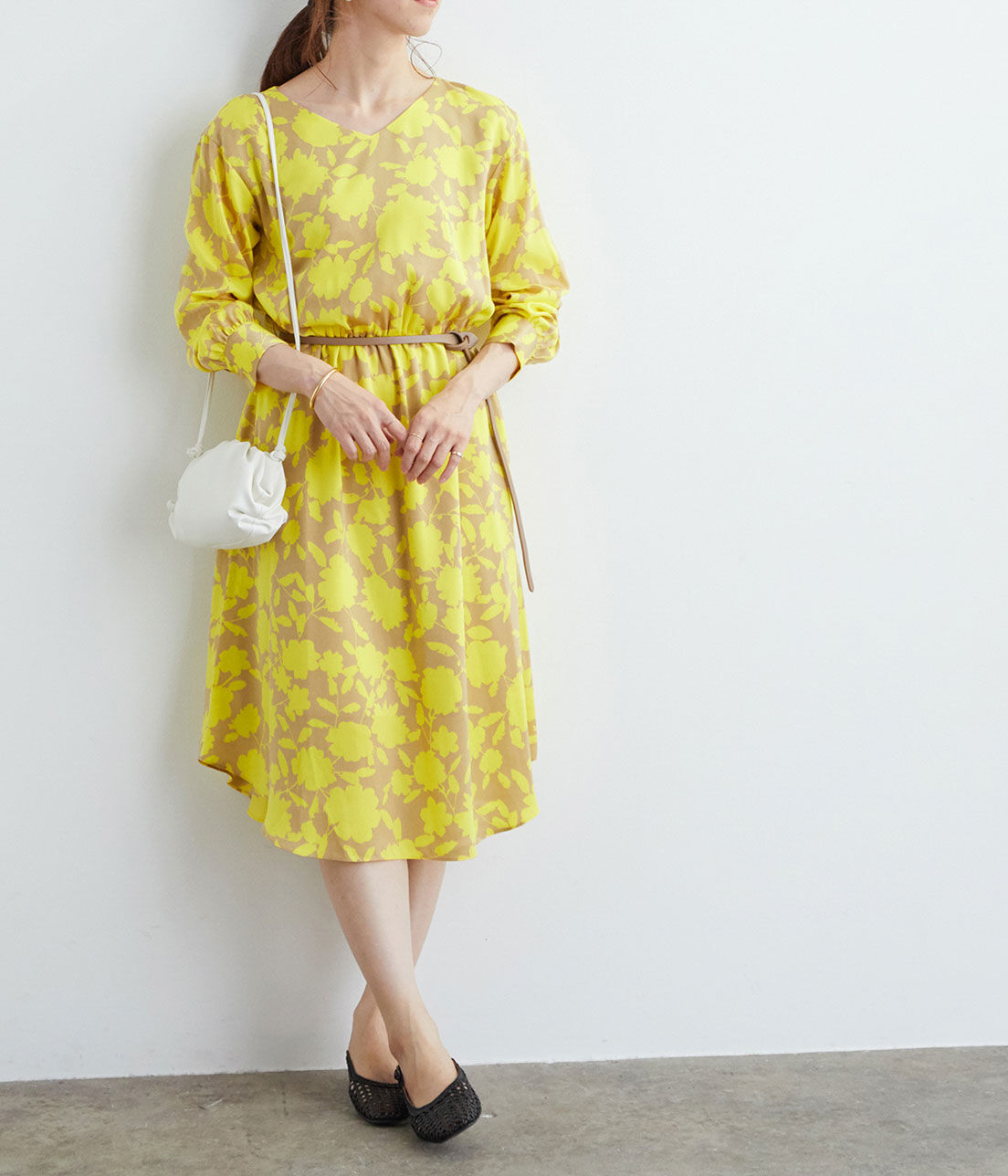 ROPE「起毛サテン花柄ワンピース」|ワンピース|