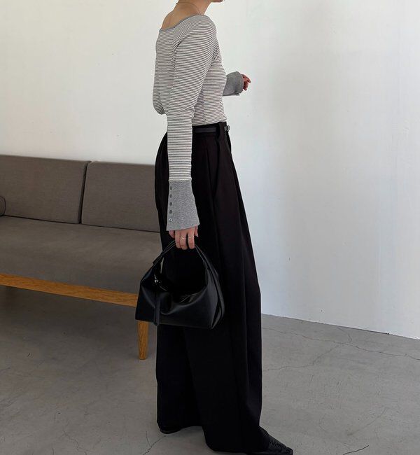  「〈C.L〉レザーベルト付変形タックパンツ」|チノ|