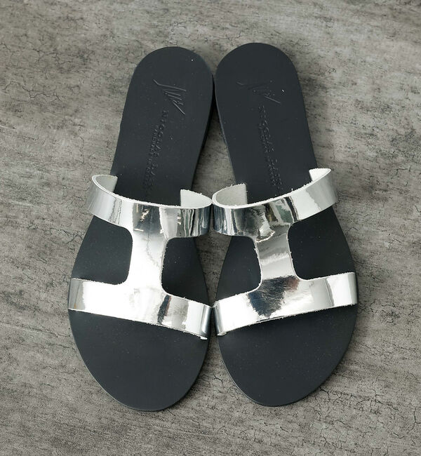 Rouge vif「【NICOLASLAINAS/ニコラスライナス】カットアウト スライドサンダル」|サンダル|