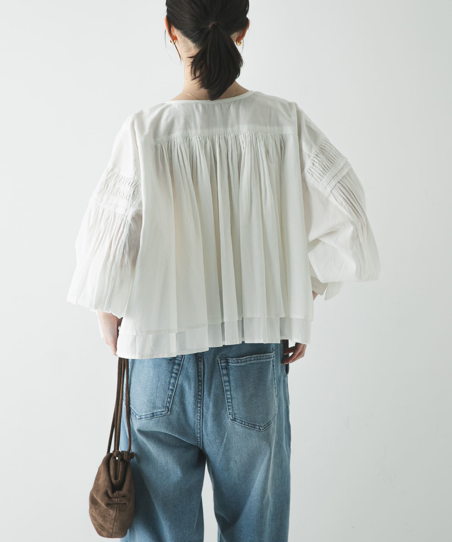 URBAN RESEARCH「コットンボイルギャザーショートブラウス」|シャツ・ブラウス|