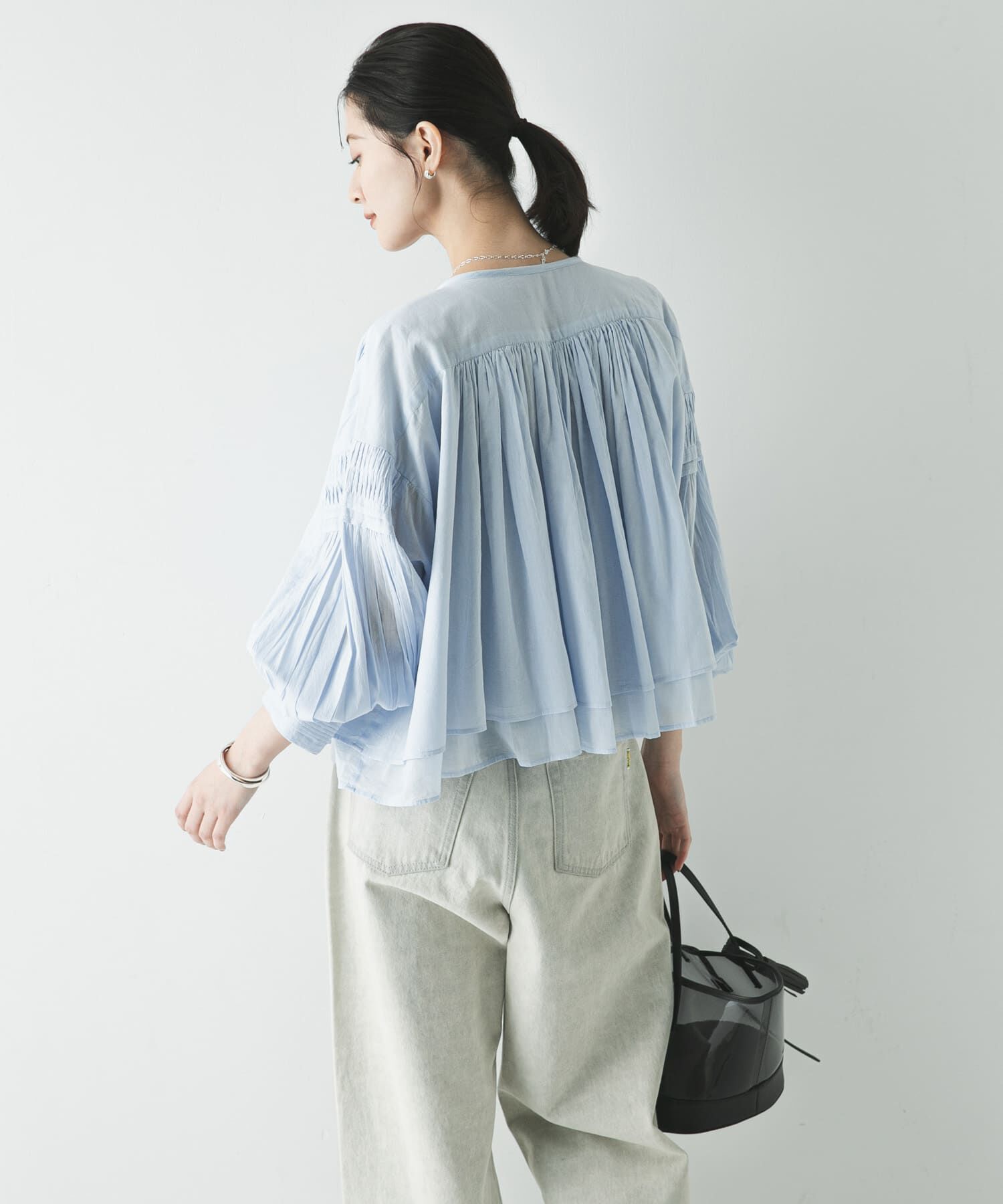 URBAN RESEARCH「コットンボイルギャザーショートブラウス」|シャツ・ブラウス|