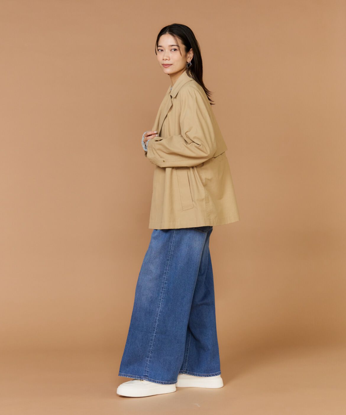 INED「《大きいサイズ》ショートトレンチジャケット」|ピーコート|