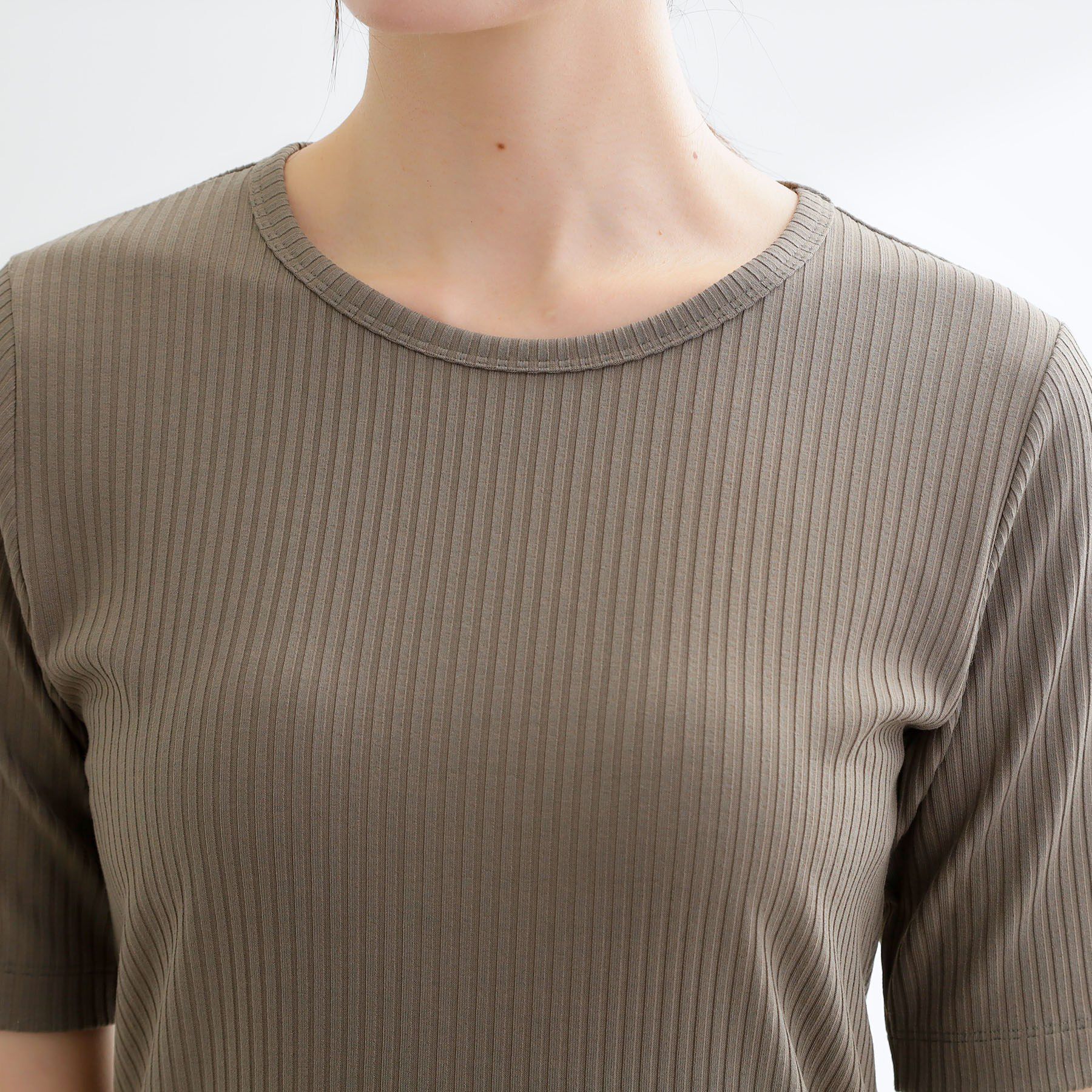 Reflect「【インナーにおすすめ◎】クルーネックストレッチリブトップス」|Tシャツ・カットソー|