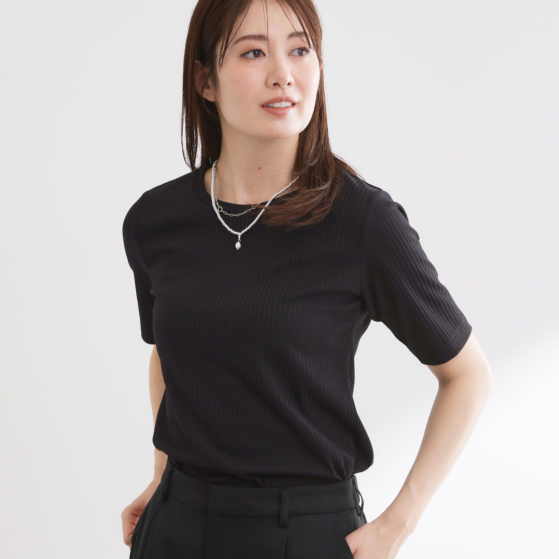 Reflect「【インナーにおすすめ◎】クルーネックストレッチリブトップス」|Tシャツ・カットソー|ブラック(019)