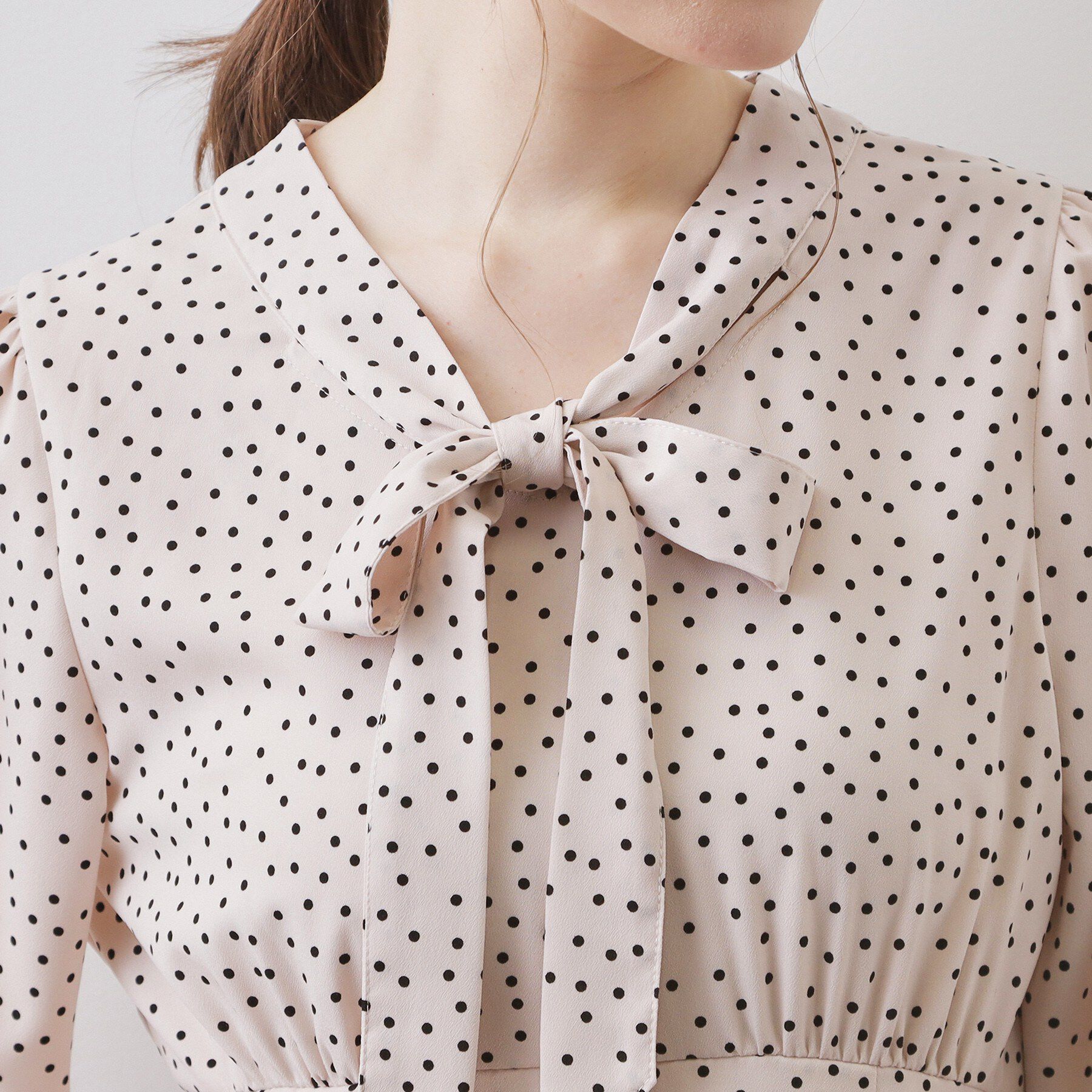 index「リボンボウタイドットワンピース【洗濯機OK/イージーアイロン/防シワ】」|ワンピース|