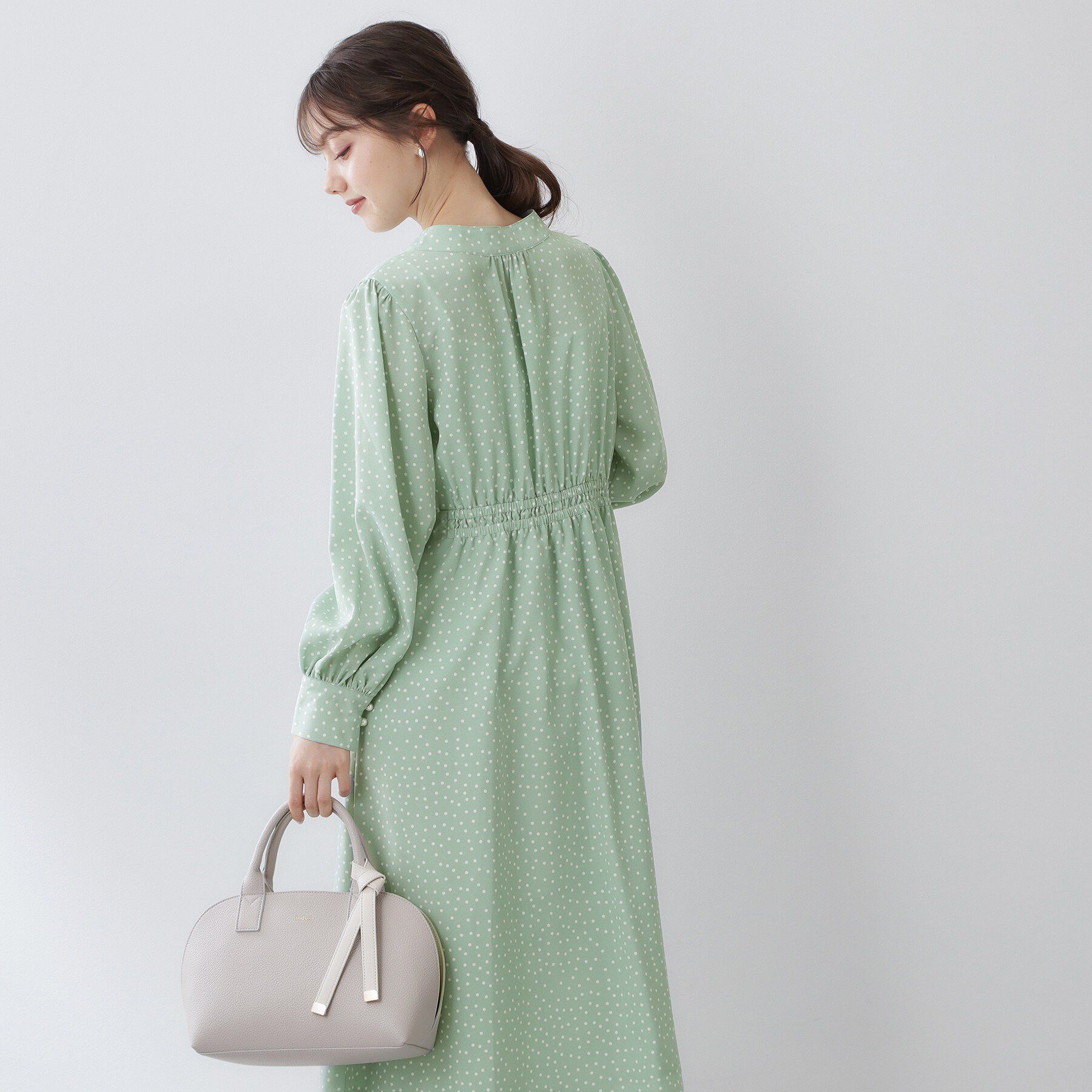 index「リボンボウタイドットワンピース【洗濯機OK/イージーアイロン/防シワ】」|ワンピース|
