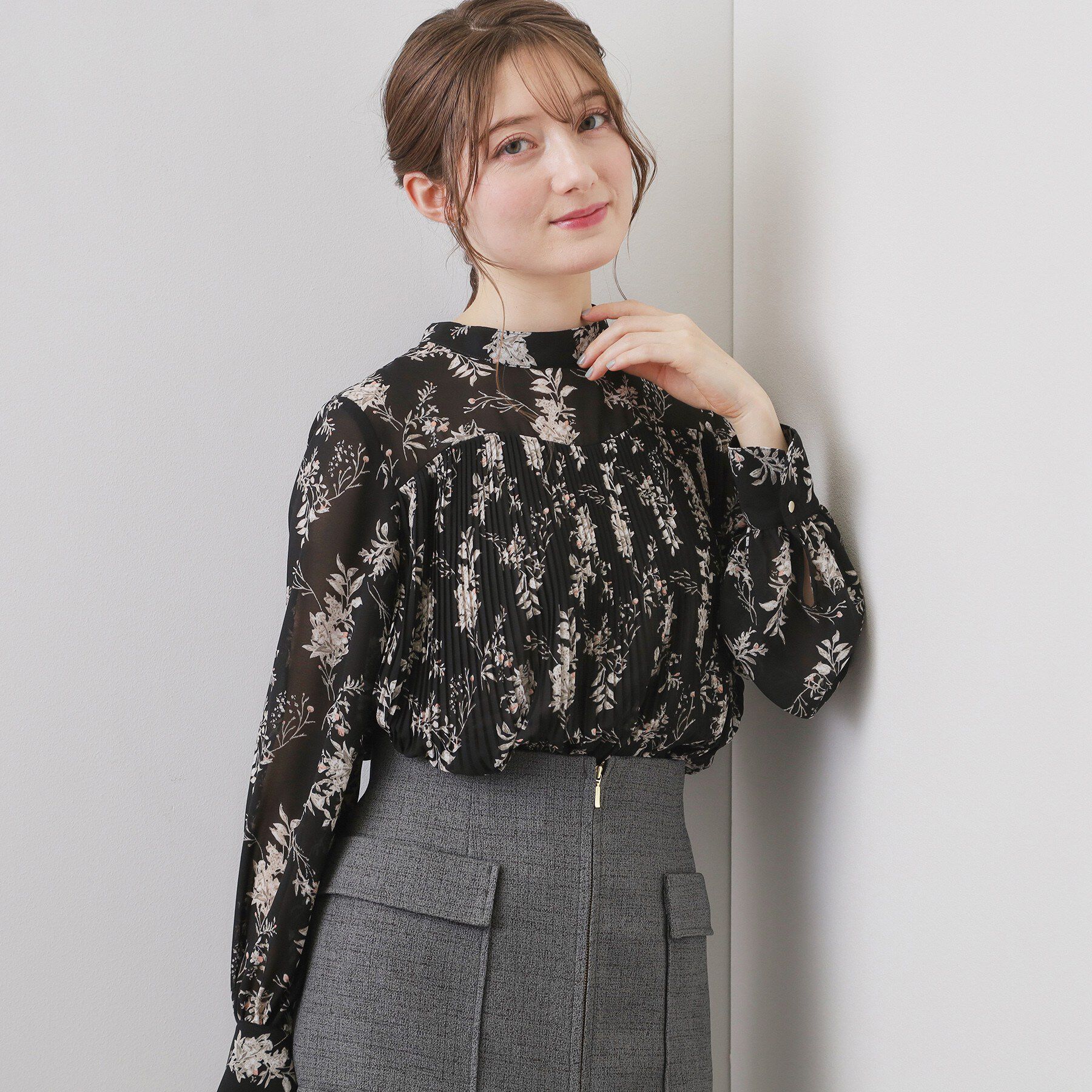 index「エアリープリーツスタンドカラーブラウス【洗濯機OK/イージーアイロン/防シワ】《5col》」|シャツ・ブラウス|