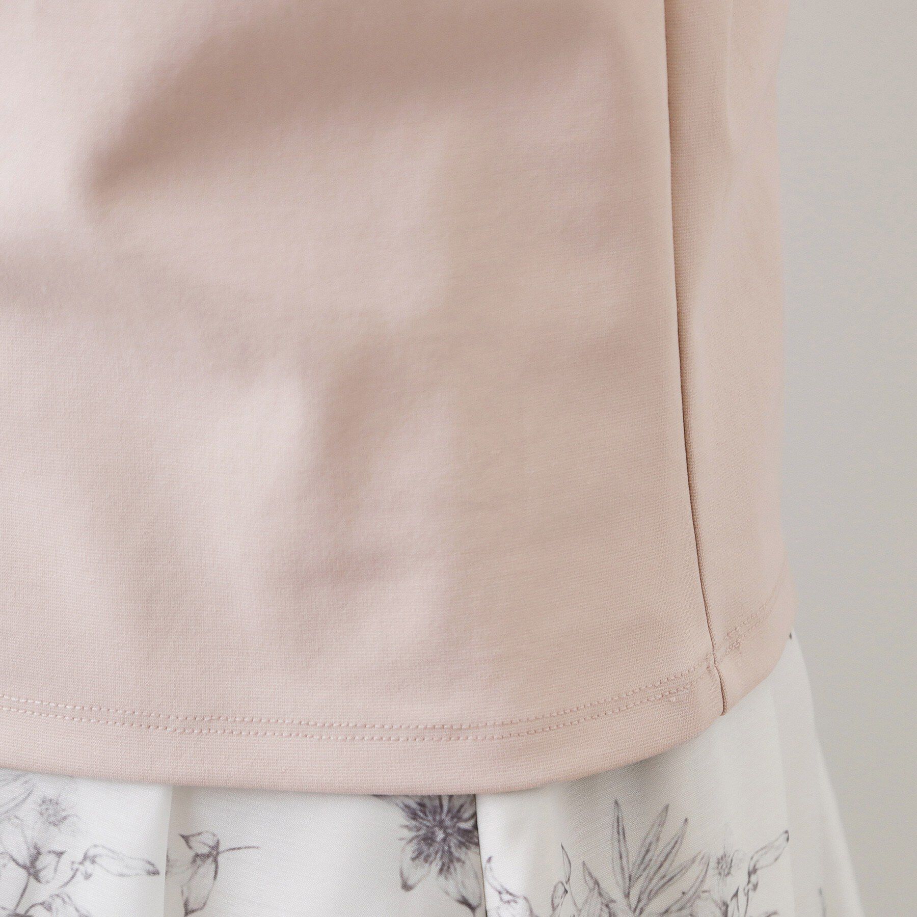 index「アシメラッフルフリルポンチトップス【洗濯機OK】」|Tシャツ・カットソー|