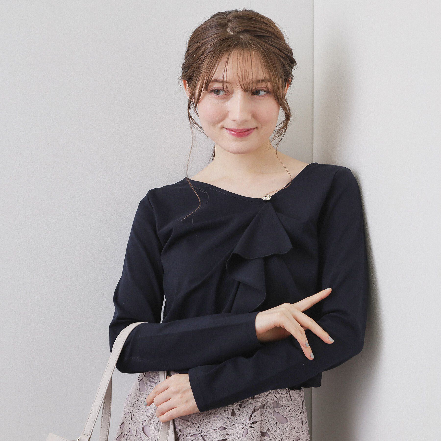 index「アシメラッフルフリルポンチトップス【洗濯機OK】」|Tシャツ・カットソー|ネイビー(094)