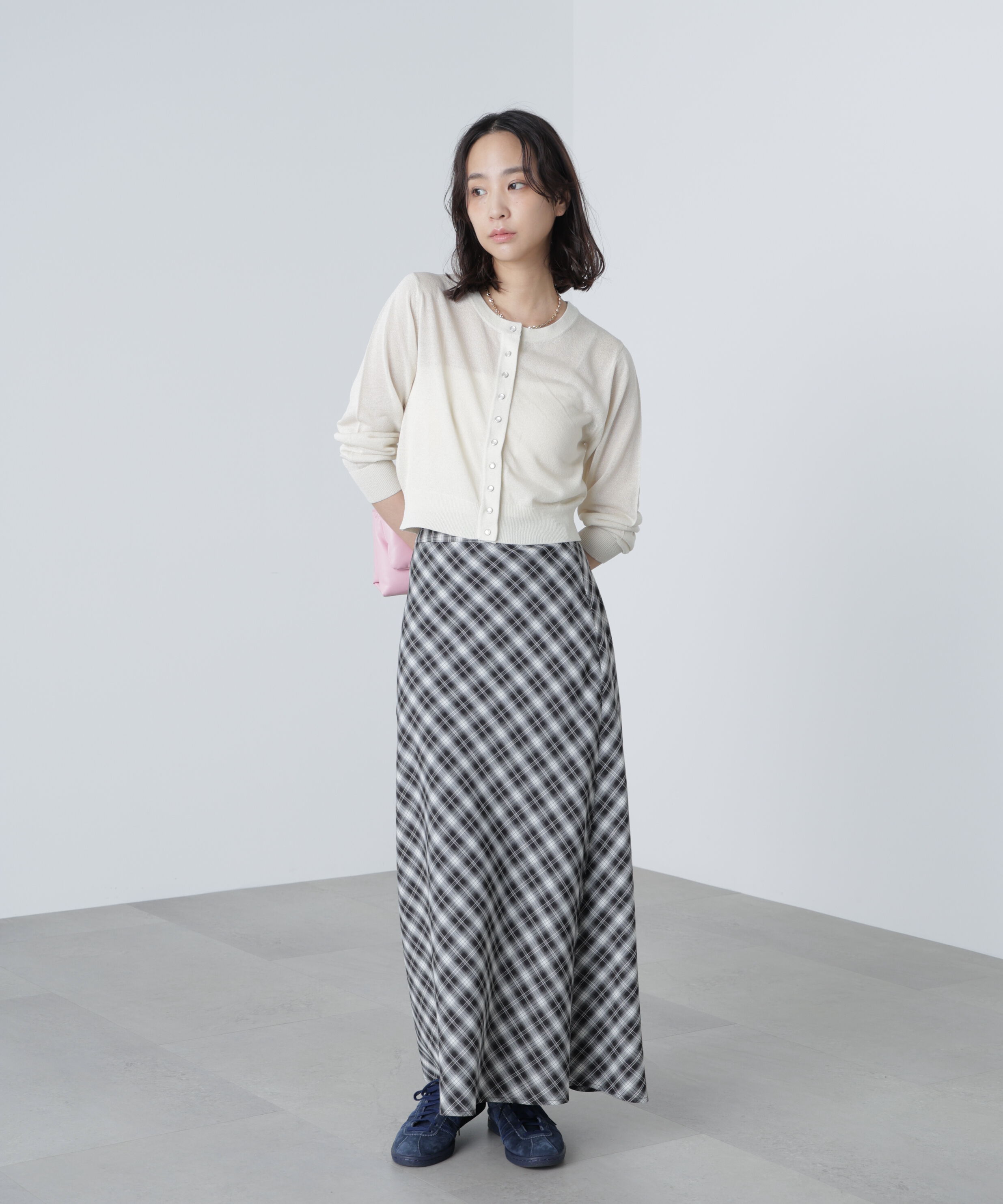  「ドットボタンクルーネックカーディガン」|ニット・セーター|