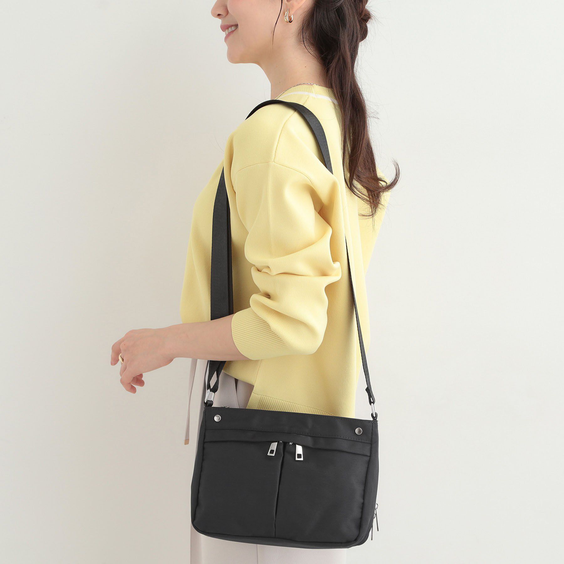 SHOO･LA･RUE「【撥水】8ポケットショルダー」|ショルダー・メッセンジャー|ブラック(019)