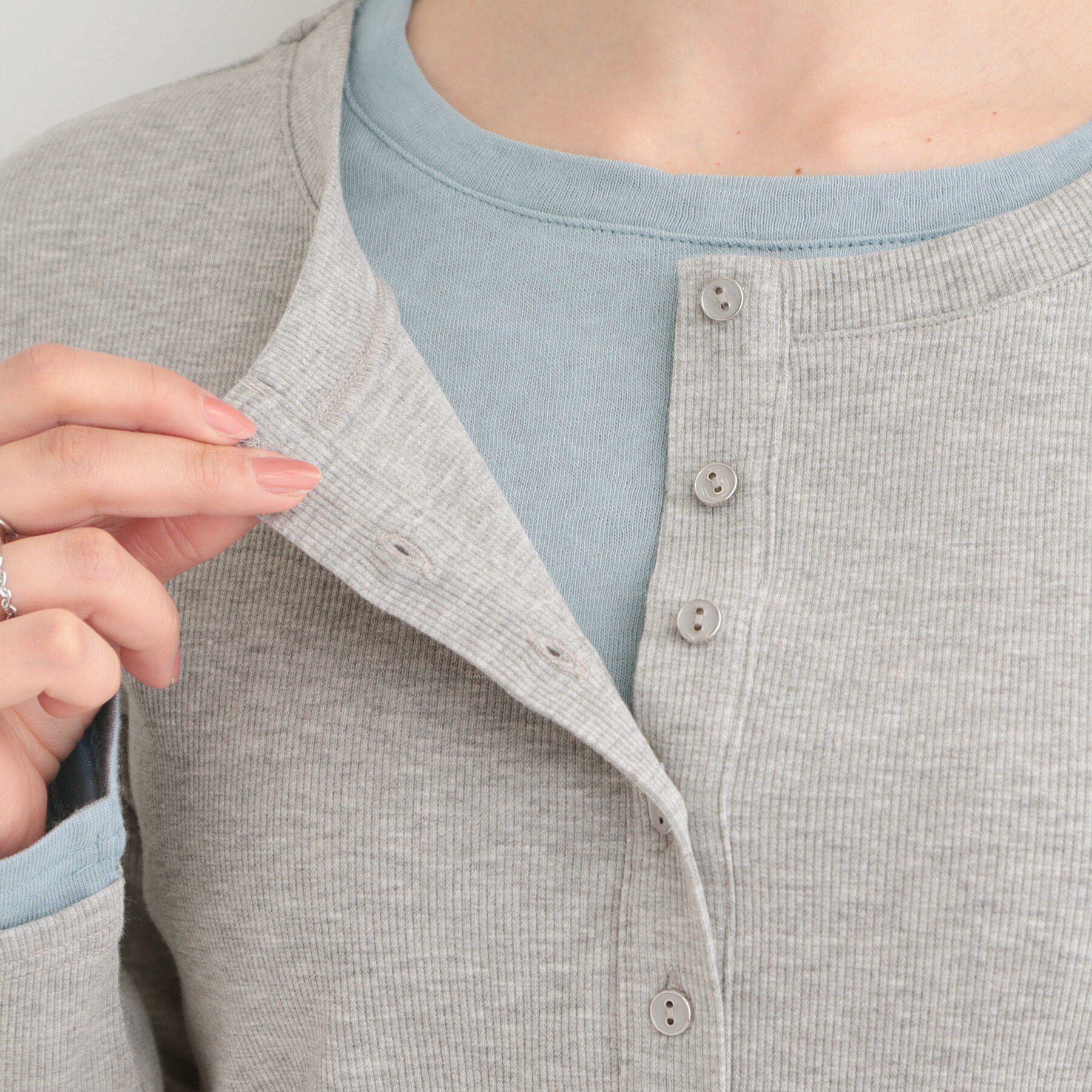 SHOO･LA･RUE「1枚でもサマになる！ レイヤード風配色 ヘンリーネック テレコロンT」|Tシャツ・カットソー|