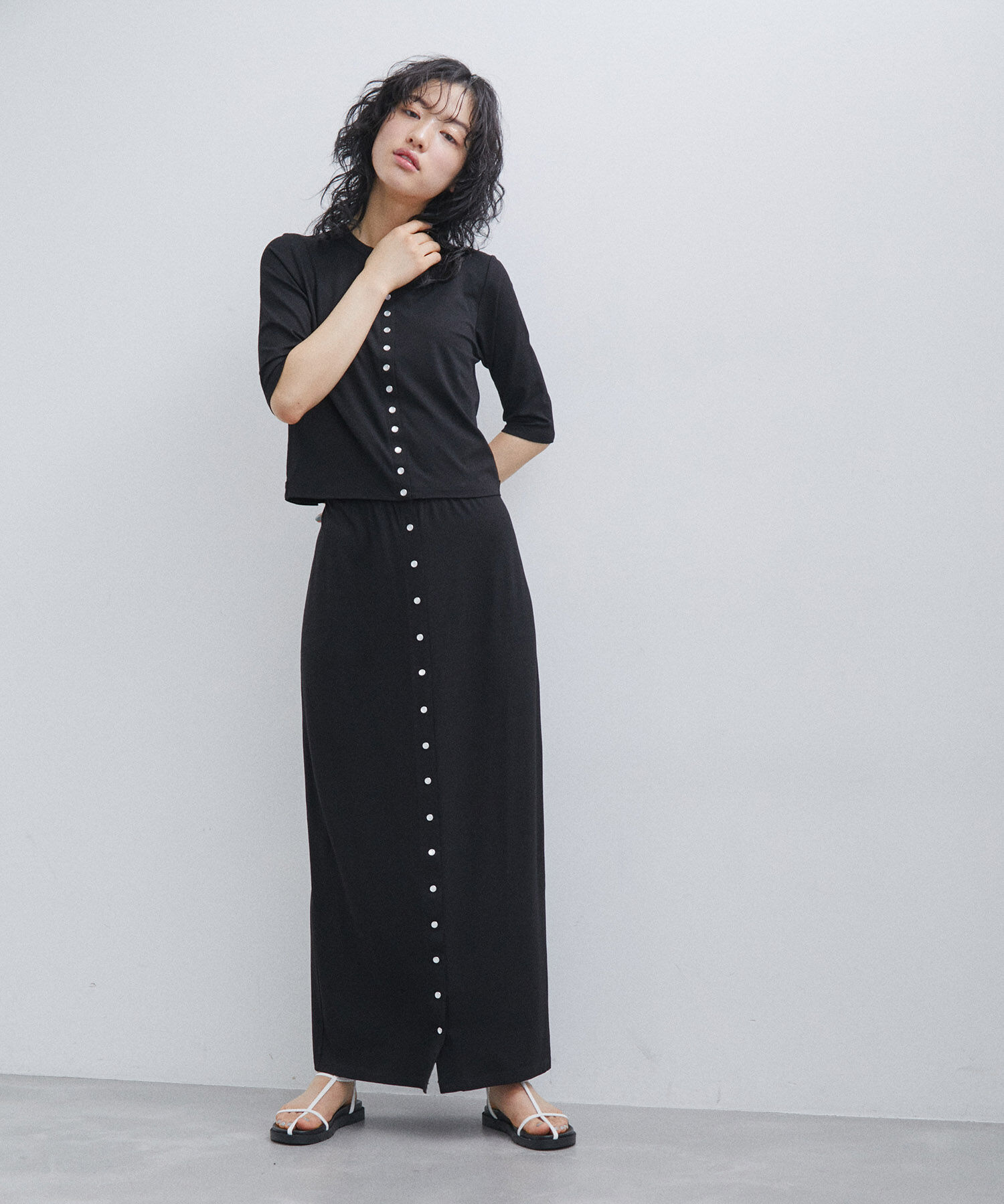 ADAM ET ROPE'「【agnes b. pour ADAM ET ROPE'】JUPE PRESSIONS LONG」|スカート|