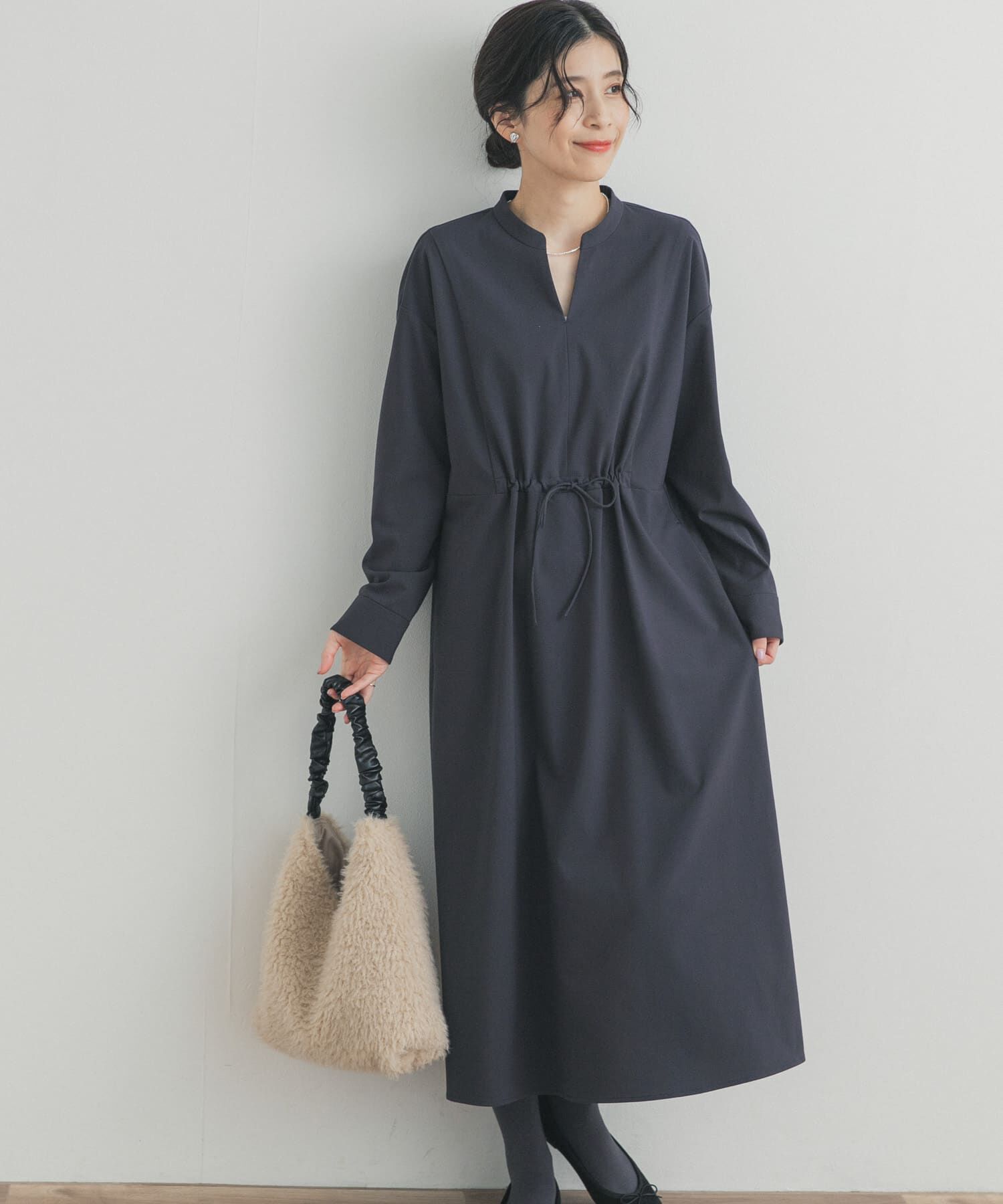 URBAN RESEARCH DOORS「ドロストリボンフレアワンピース」|ワンピース|チャコールグレー