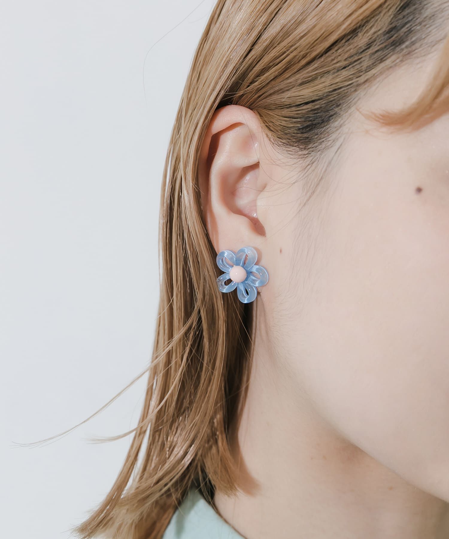 SMELLY「クリアフラワーピアス」|ピアス|