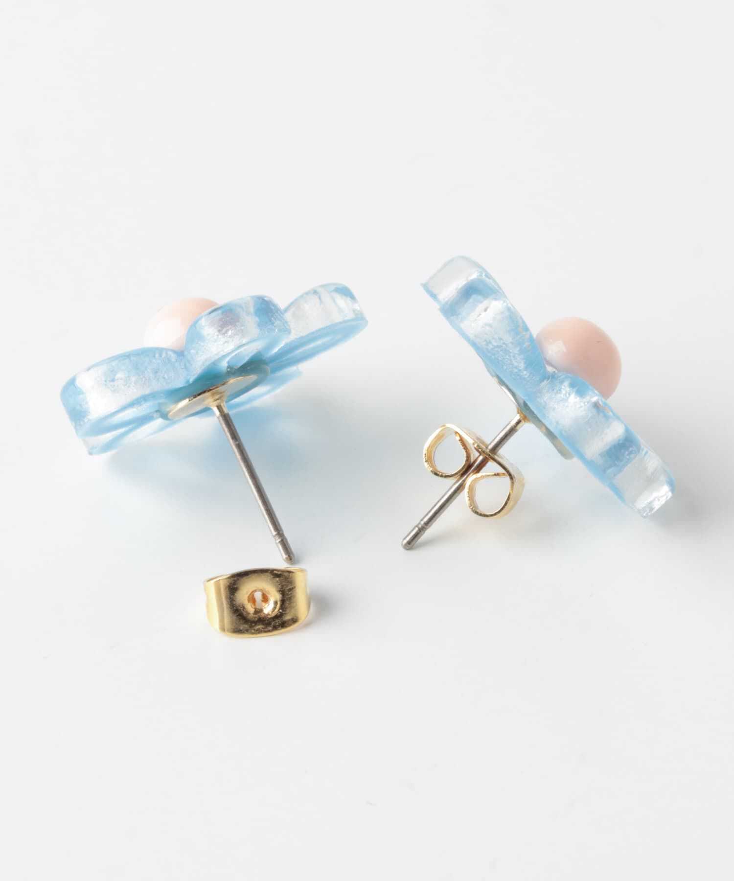 SMELLY「クリアフラワーピアス」|ピアス|