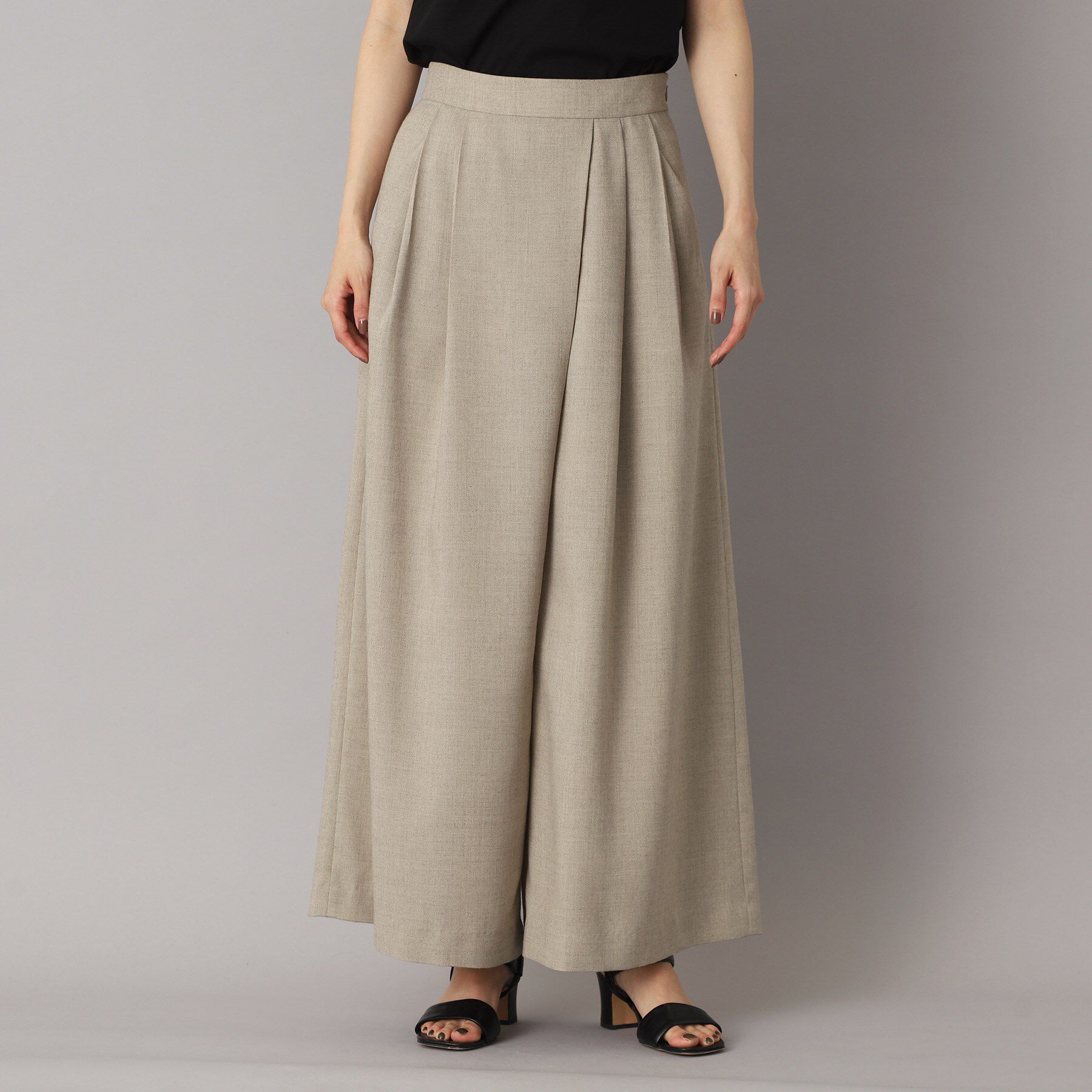 DRESSTERIOR「【洗える/後ろウエストゴム】アシンメトリーウォッシャブルタックフレアパンツ」|その他|