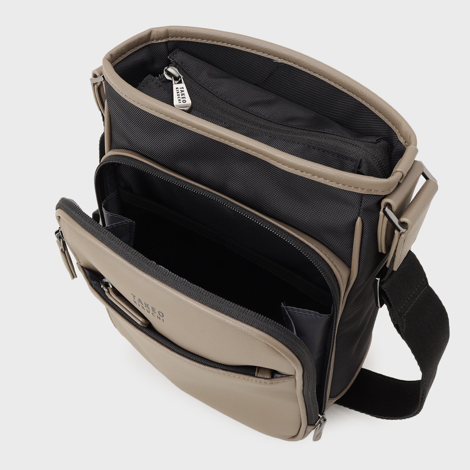 TAKEO KIKUCHI「【撥水機能】 CORDLEY（R）スマートショルダー」|ショルダー・メッセンジャー|