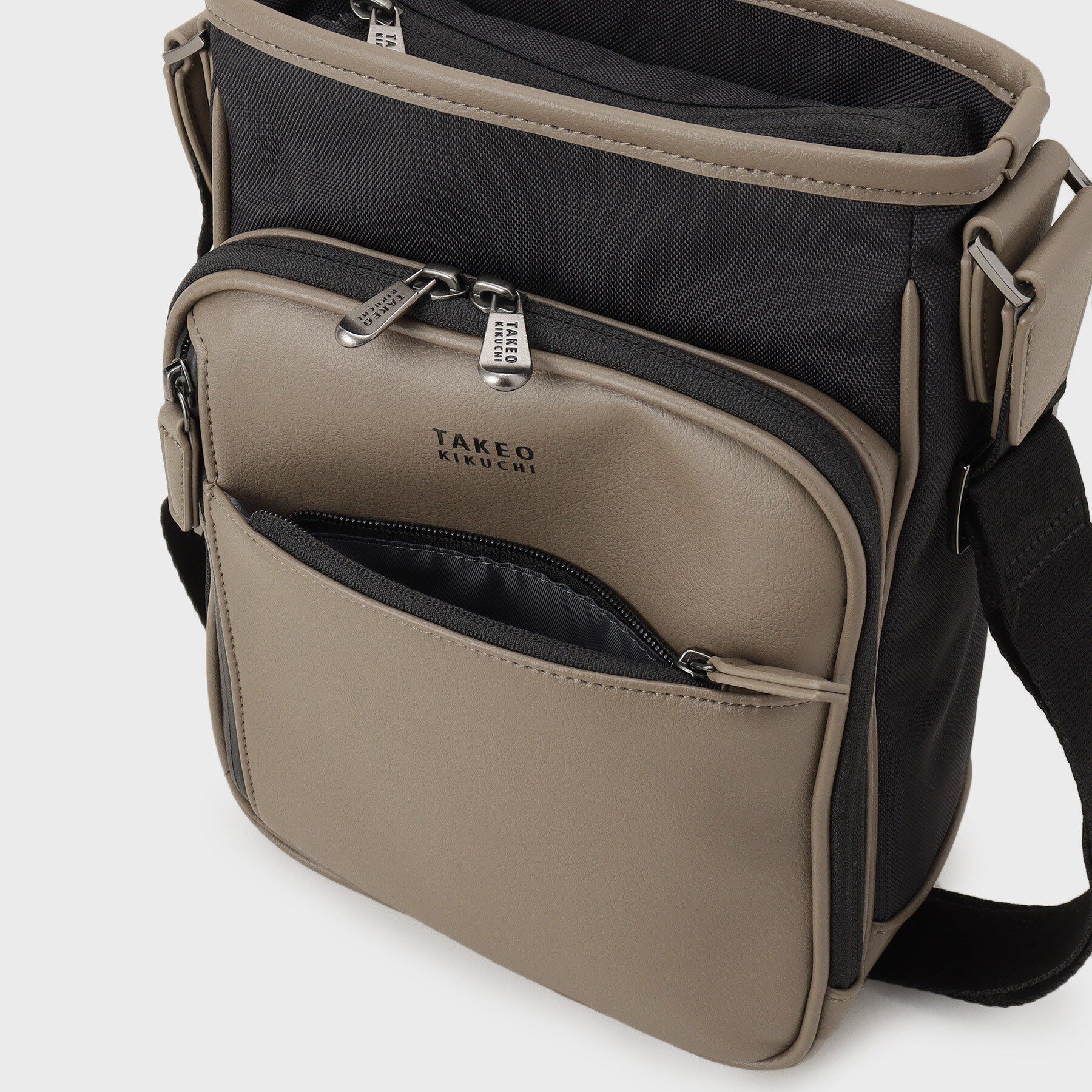 TAKEO KIKUCHI「【撥水機能】 CORDLEY（R）スマートショルダー」|ショルダー・メッセンジャー|