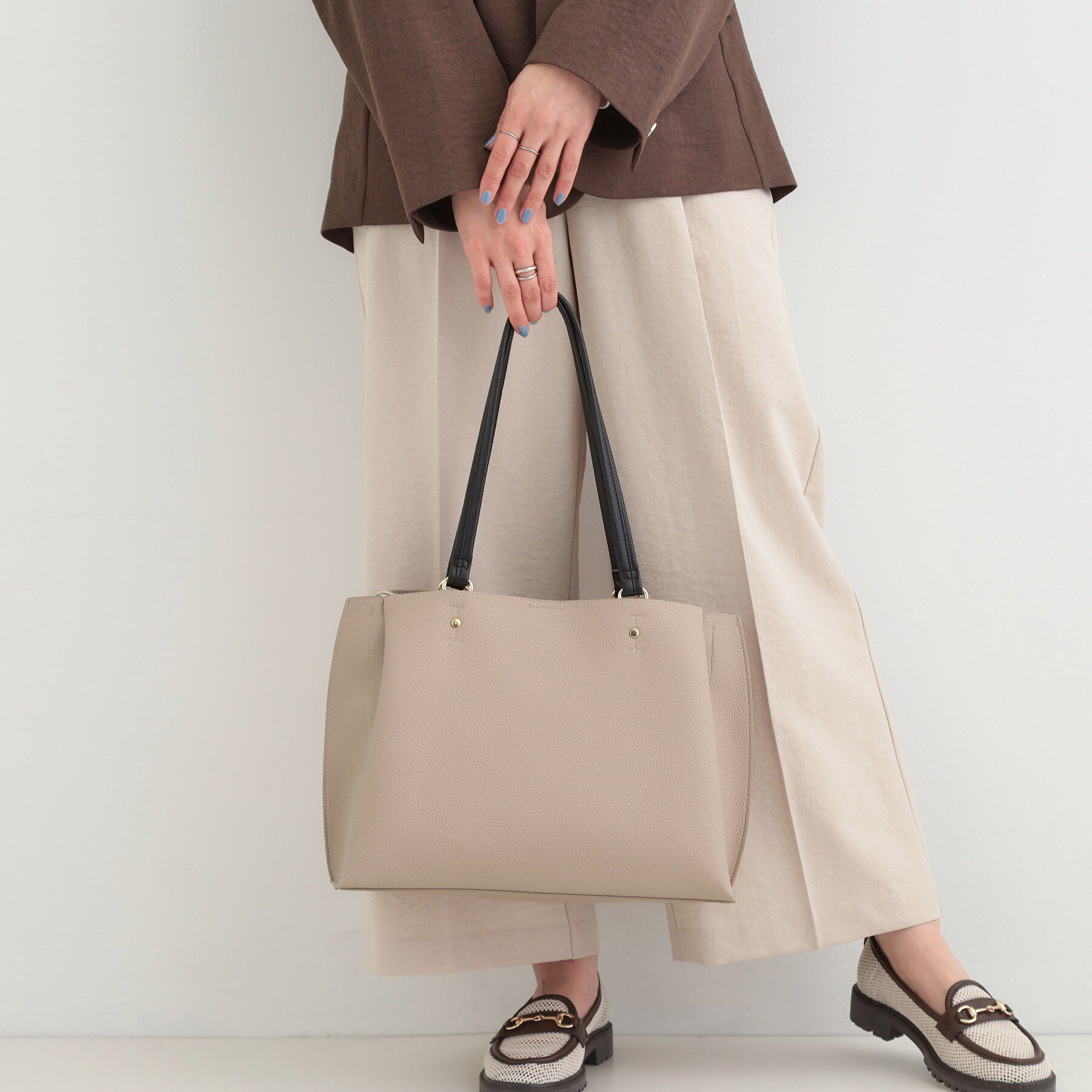 SHOO･LA･RUE「【軽量】ふわっと軽いトートバッグ【A4】」|トートバッグ|ベージュ(552)