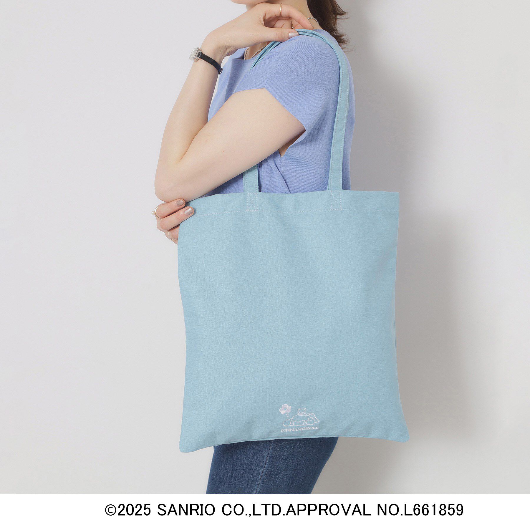 ITS&rsquo;DEMO「＜サンリオキャラクターズ＞フラットトート【A4対応】」|トートバッグ|シナモロール(090