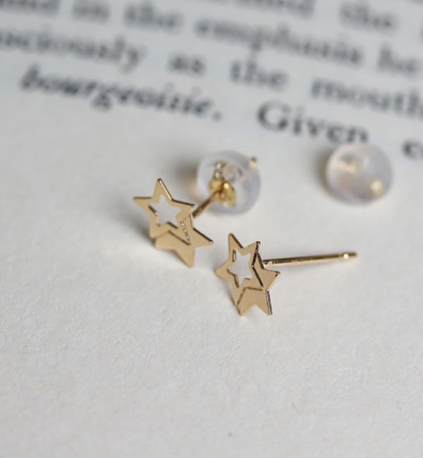  「ゴールド ツインスター ピアス | K18」|ピアス|