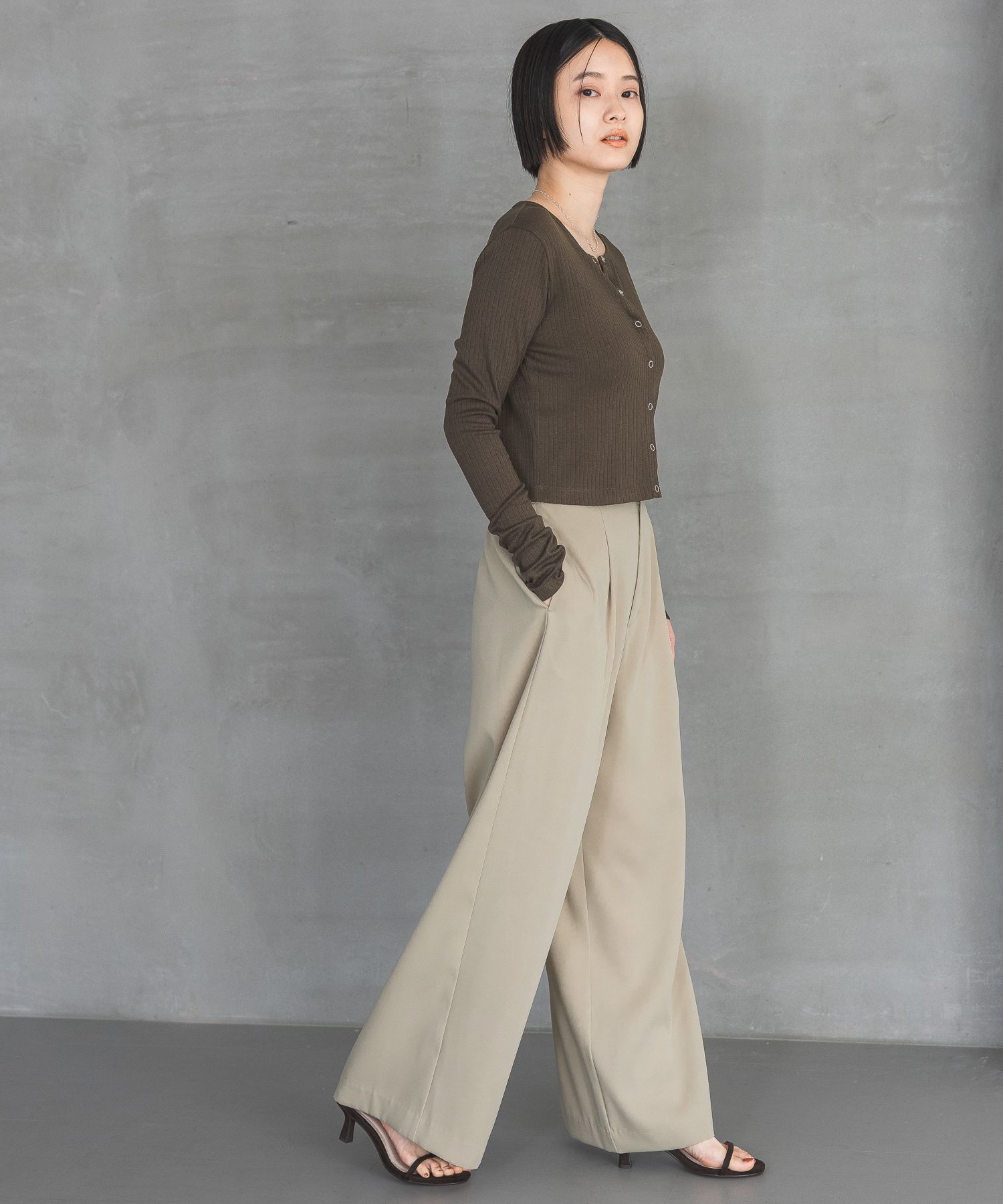 A part by 「【洗える】きれいめイージーストレートパンツ」|その他|