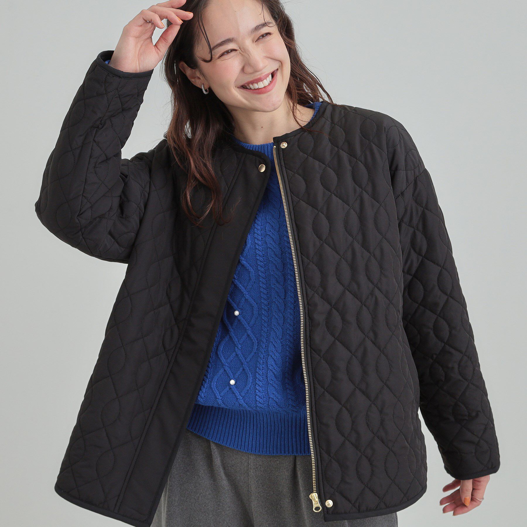 SHOO･LA･RUE「【洗濯機可/S-LL/撥水】ゴールドパーツで女性らしさをプラス 大人が着たい ノーカラーキルトジャケ」|ノーカラージャケット|ブラック(019)