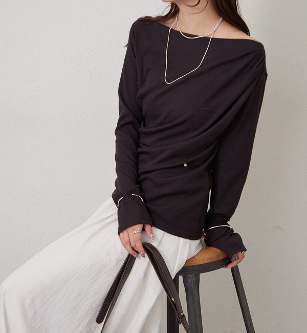  「チャーム付きオフショルリブロングTシャツ」|Tシャツ・カットソー|