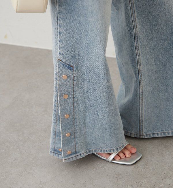  「ボタンスリットフレアデニム」|デニム|