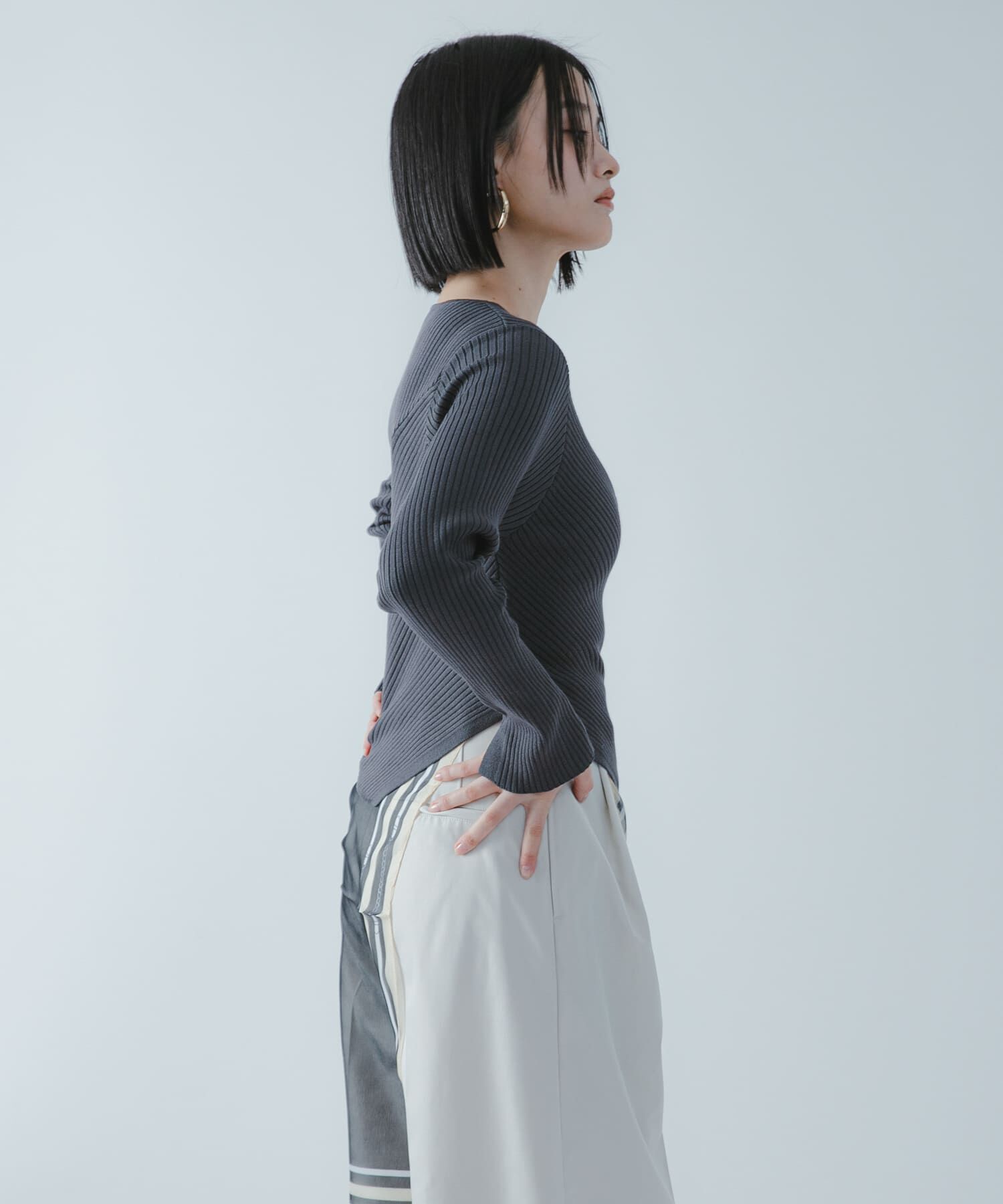 SENSE OF PLACE by URBAN RESEARCH「『洗濯可/防花粉』SKINProofアシメヘムボートネックセーター」|ニット・セーター|