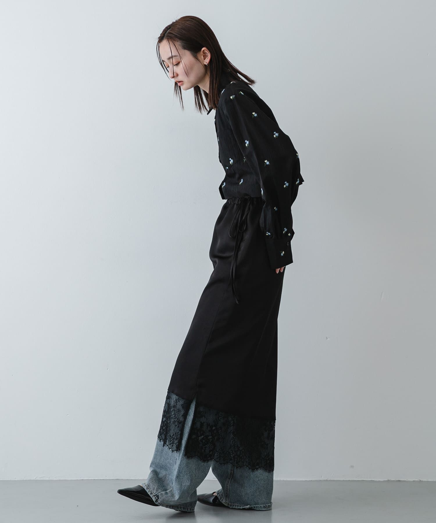 SENSE OF PLACE by URBAN RESEARCH「フラワーエンブロイダリークロップドシャツ」|シャツ・ブラウス|