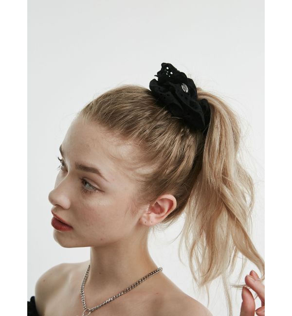 jouetie「パンチングレースビッグシュシュ」|ヘアゴム・シュシュ|ブラック