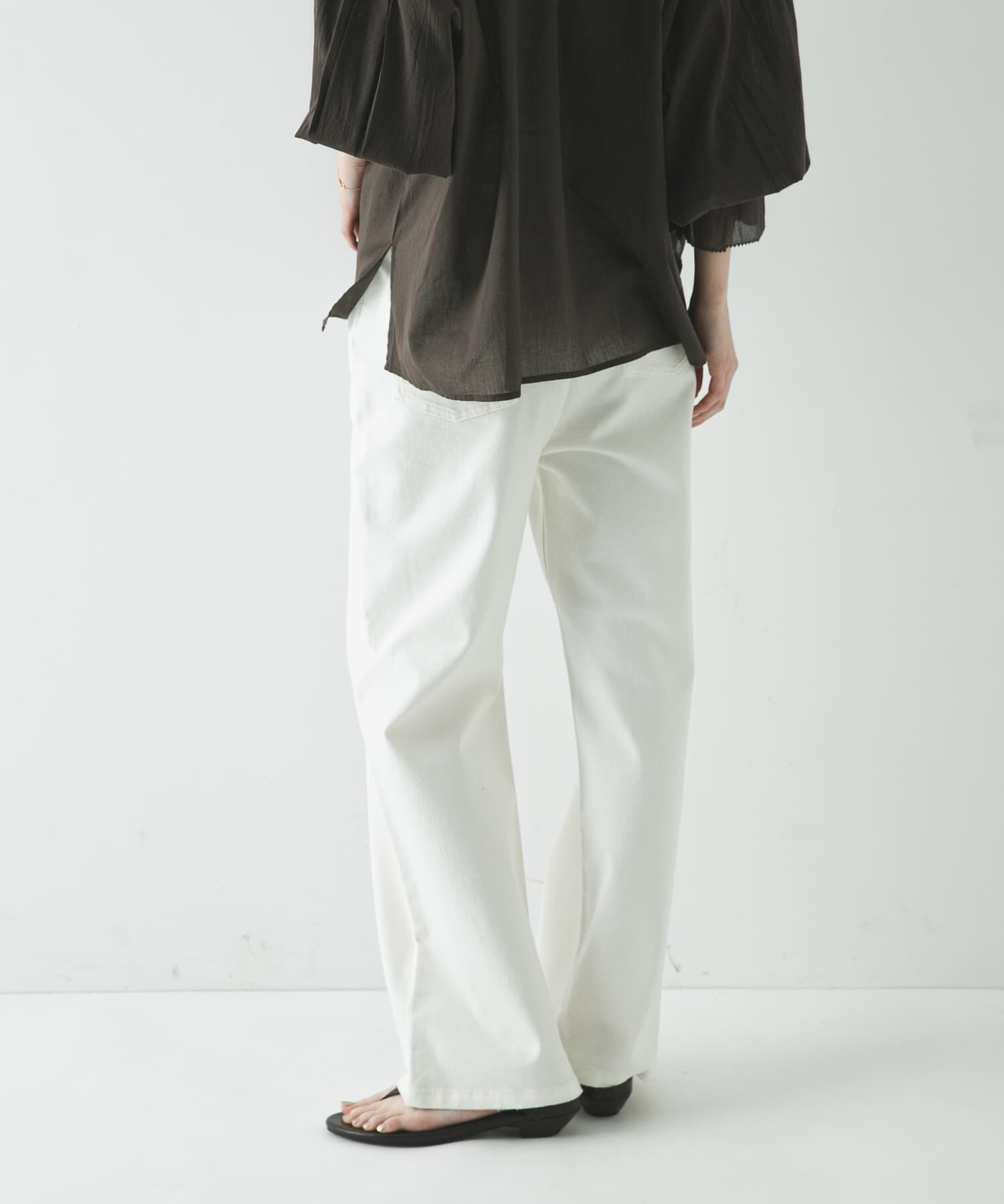 URBAN RESEARCH「『3サイズ展開』綿麻デニムストレートパンツ」|デニム|