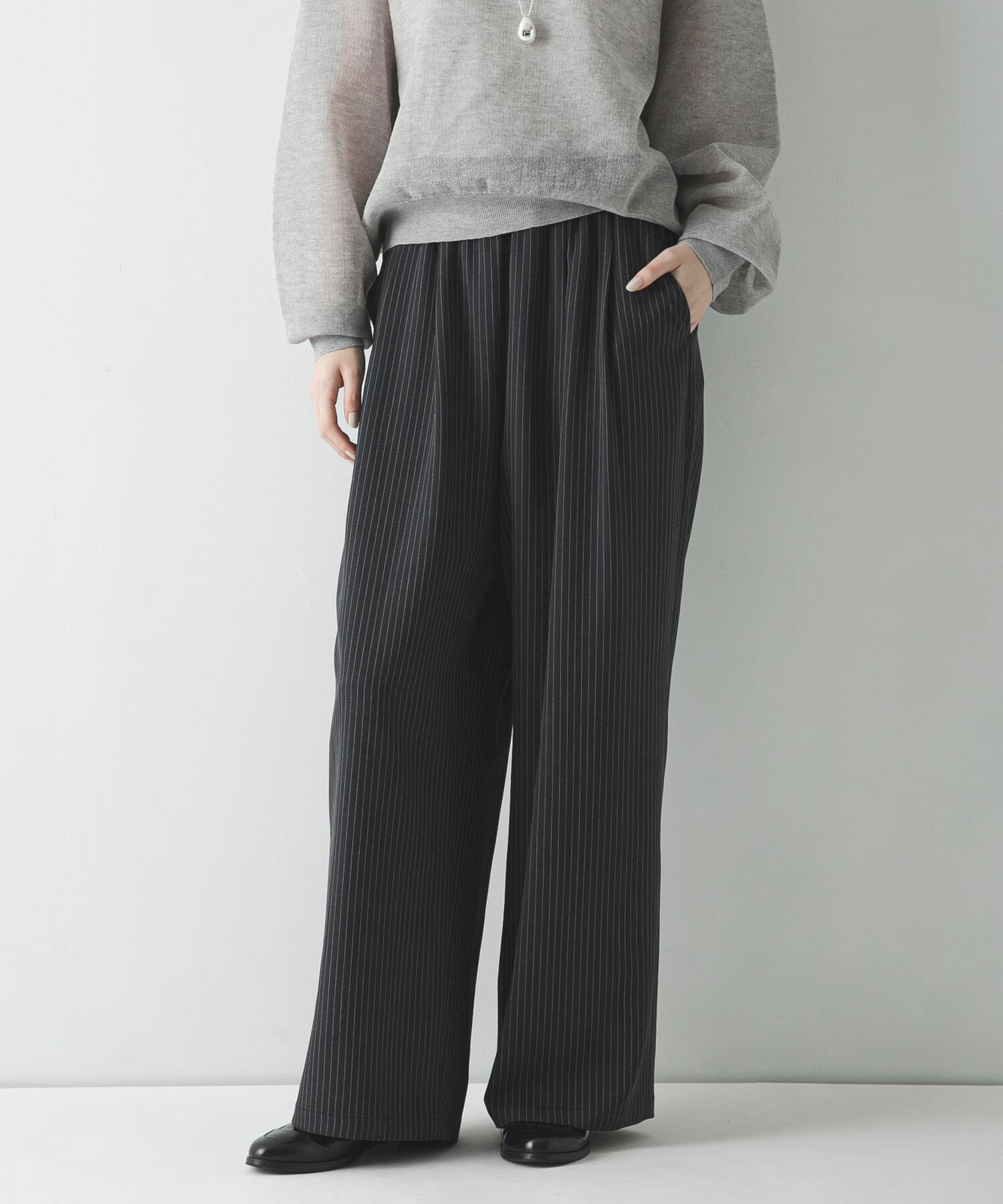 URBAN RESEARCH「『3サイズ展開』『イージーケア』タックギャザーストレートパンツ」|その他|