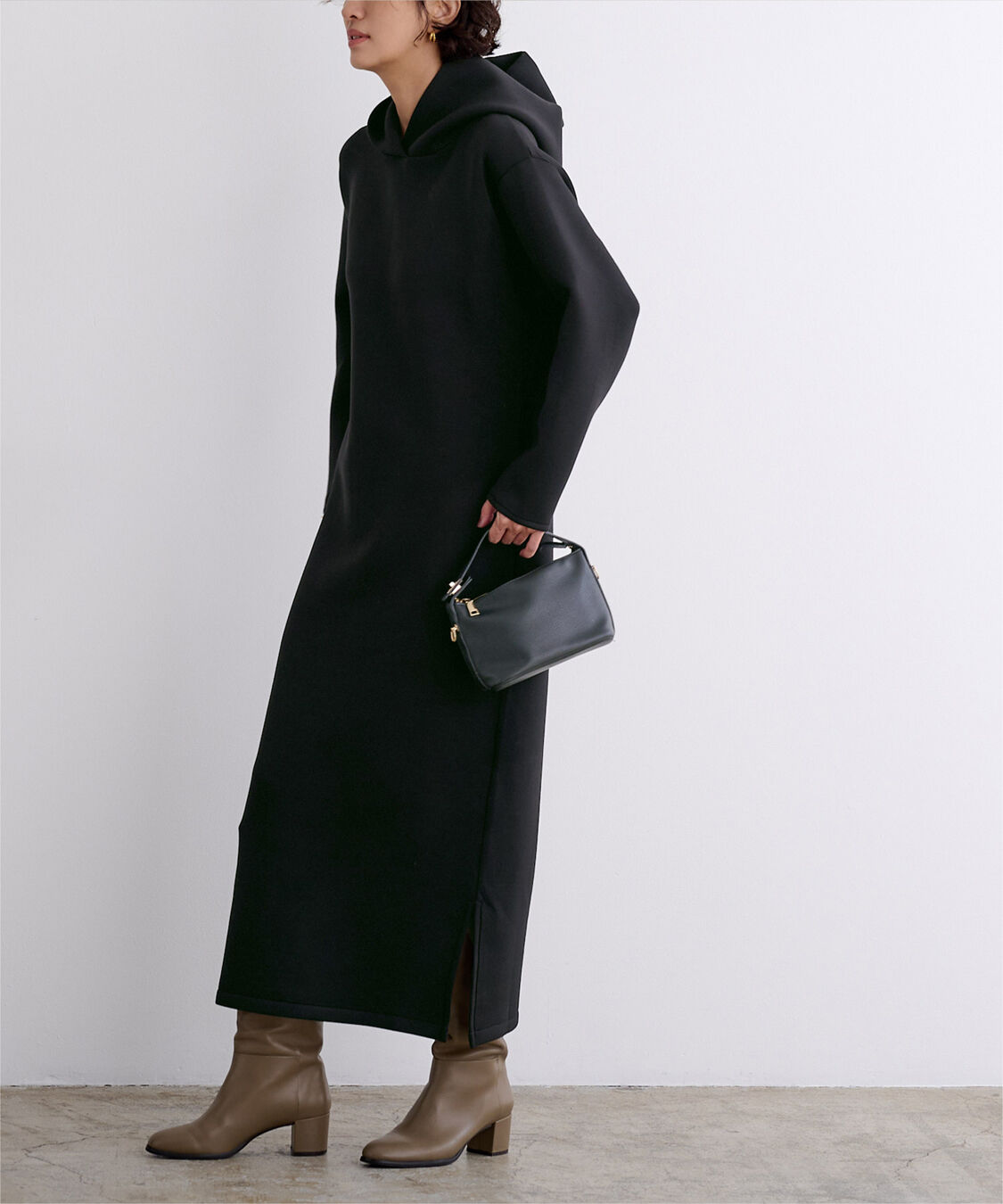 ur's「ボンディングフーディーワンピース」|ワンピース|