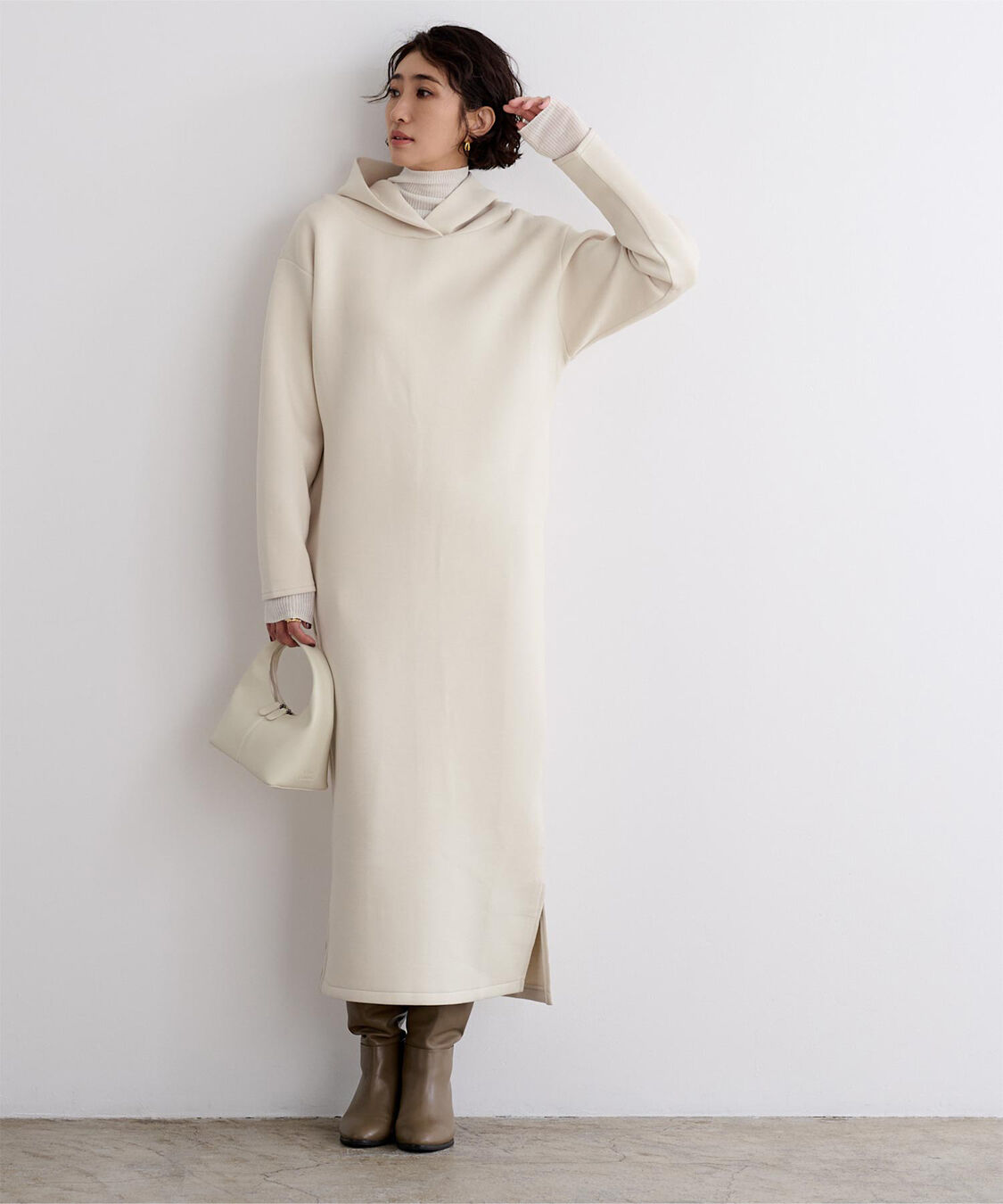 ur's「ボンディングフーディーワンピース」|ワンピース|アイボリー